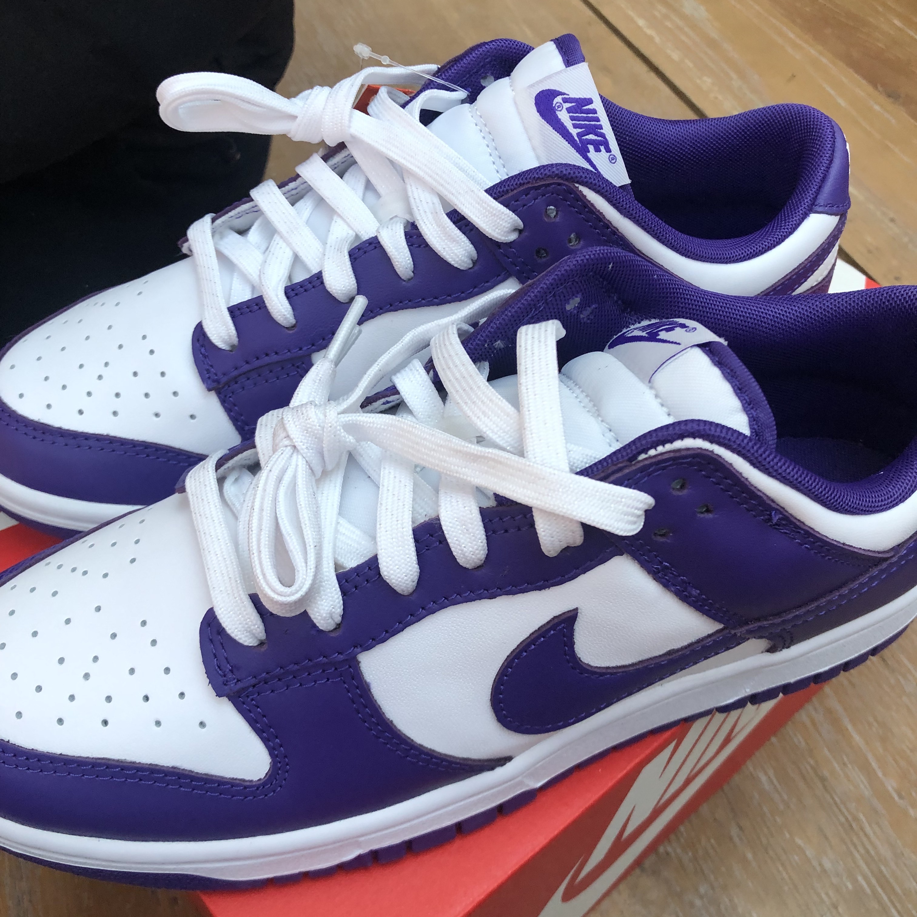 Nike Dunk Low Retro Championship Court Purple 착용 스타일 - 2