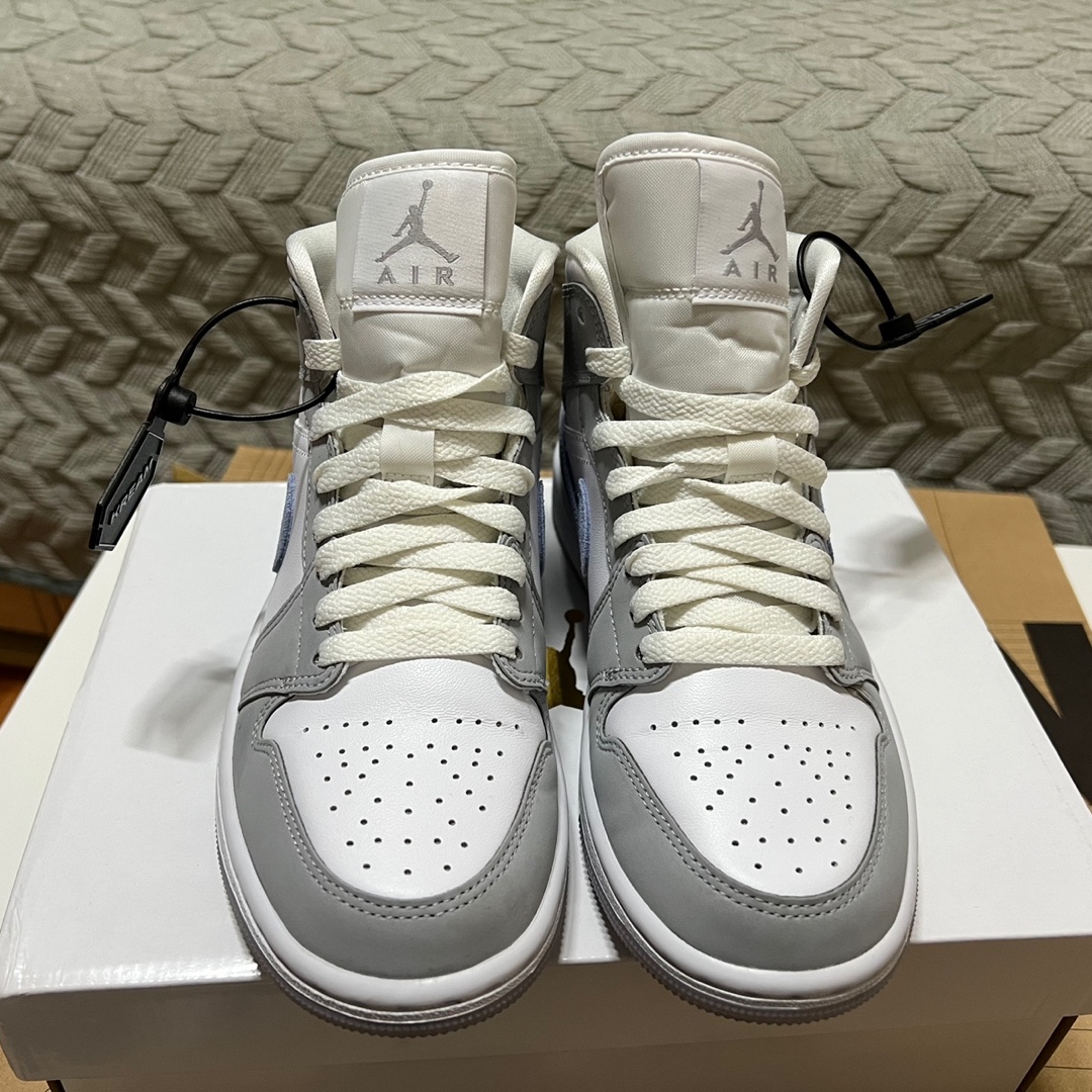 (W) Jordan 1 Mid Wolf Grey 착용 스타일 - 3