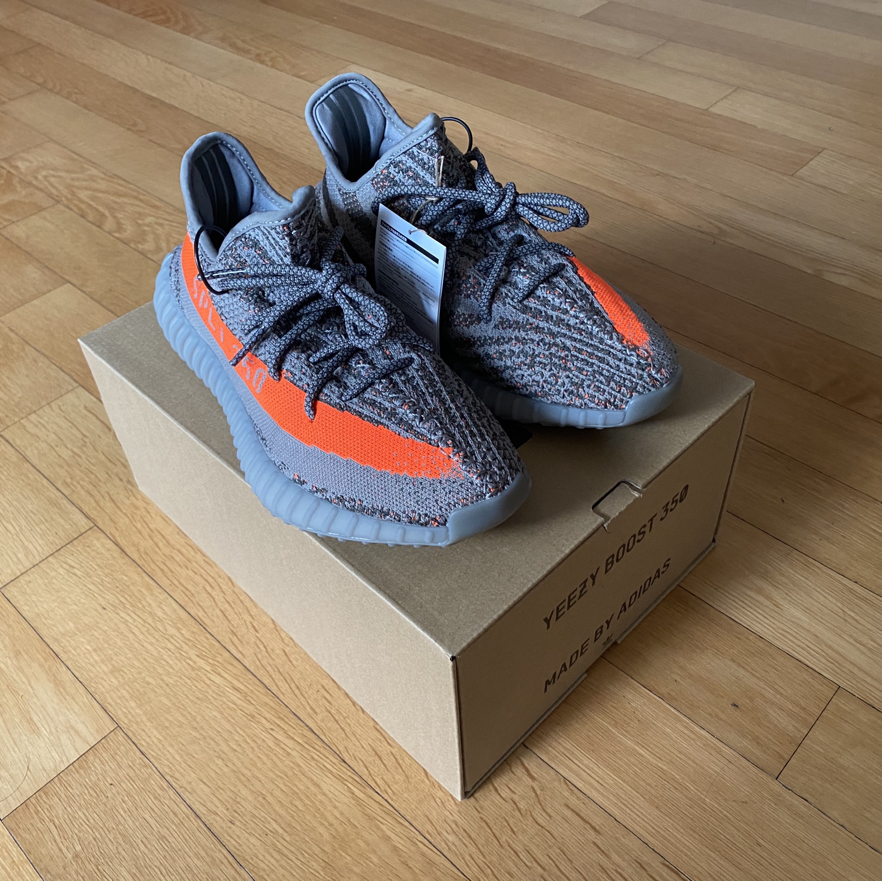 Adidas Yeezy Boost 350 V2 Beluga - Reflective 착용 스타일 - 3