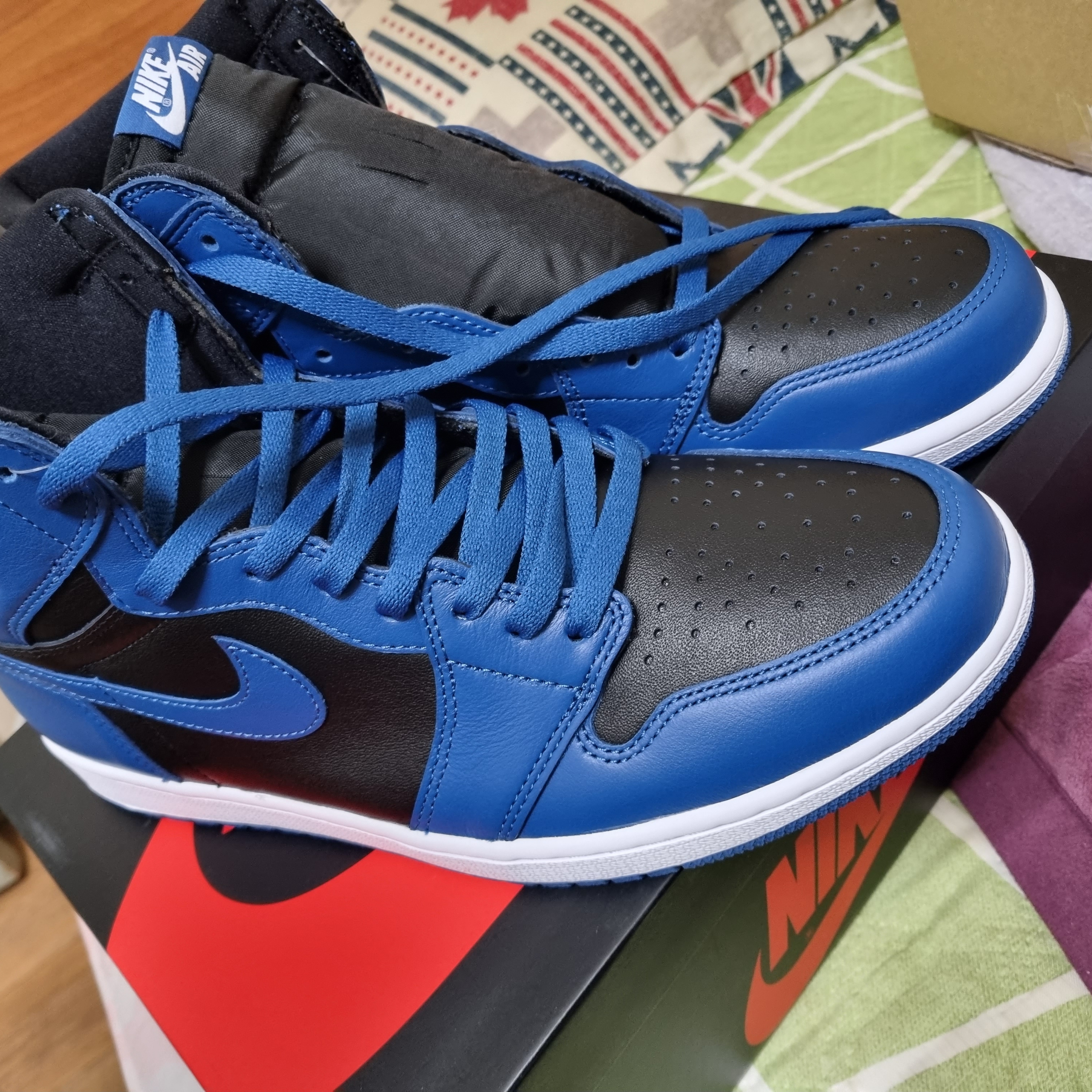 Jordan 1 Retro High OG Dark Marina Blue 착용 스타일