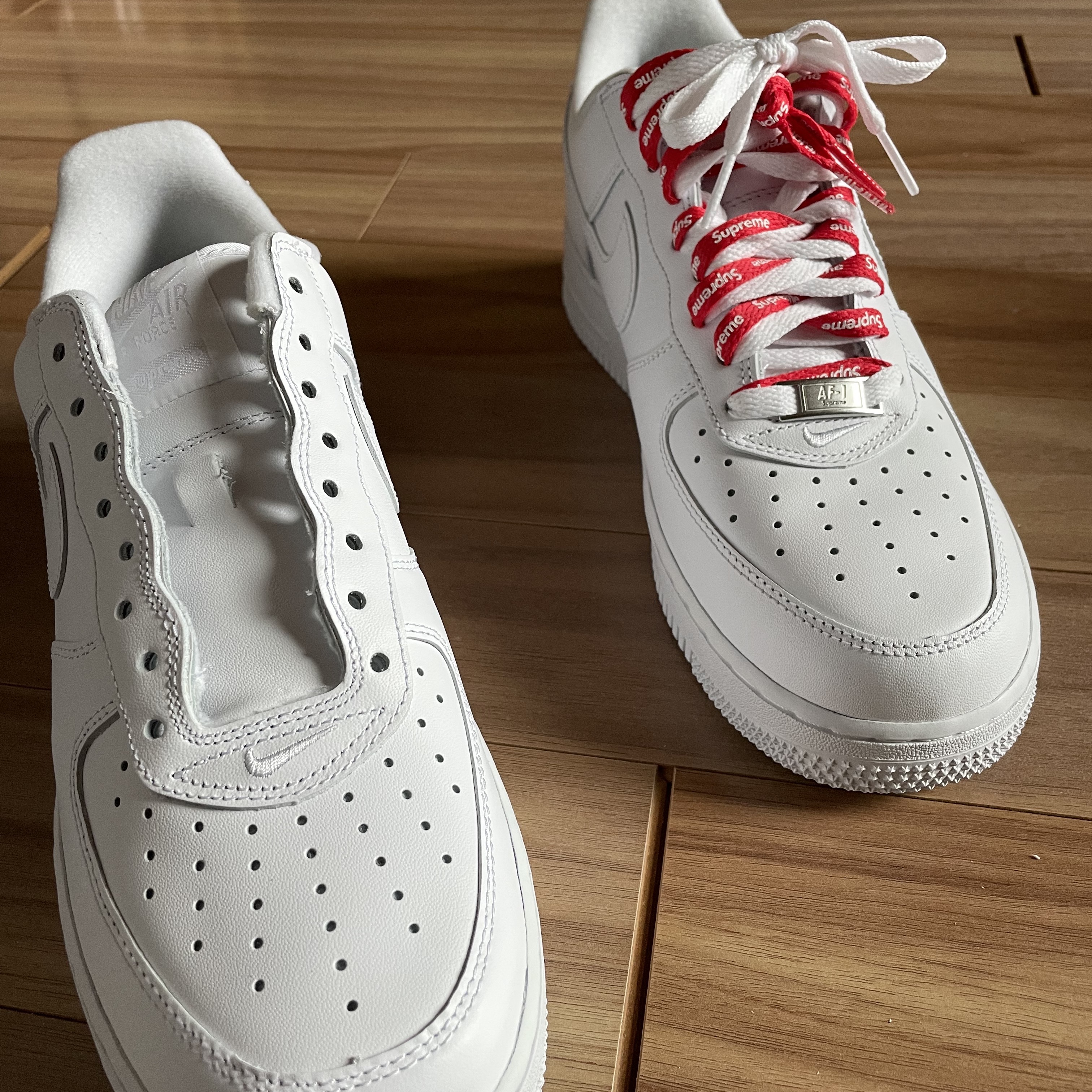 Nike x Supreme Air Force 1 Low White 착용 스타일 - 1