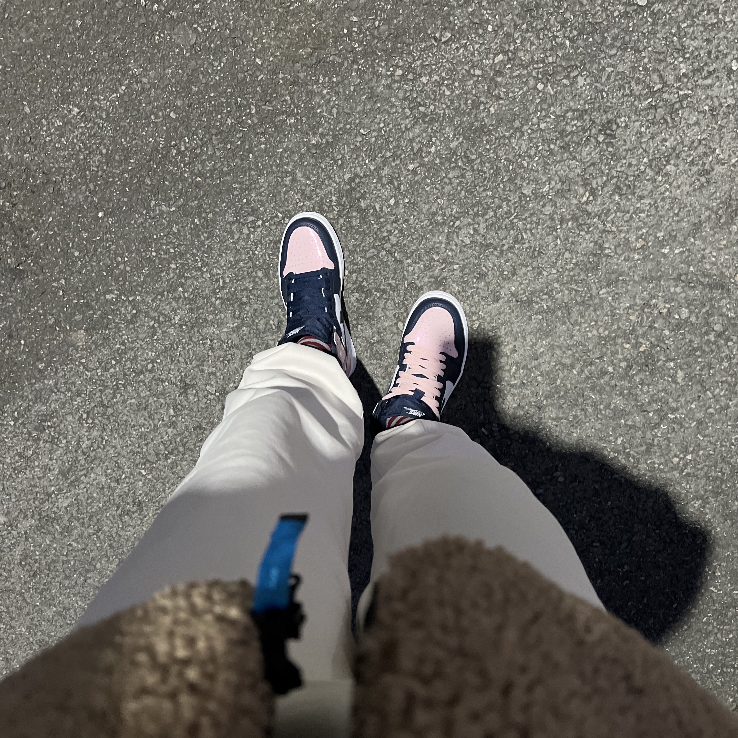 (W) Jordan 1 Retro High OG Atmosphere 착용 스타일 - 1