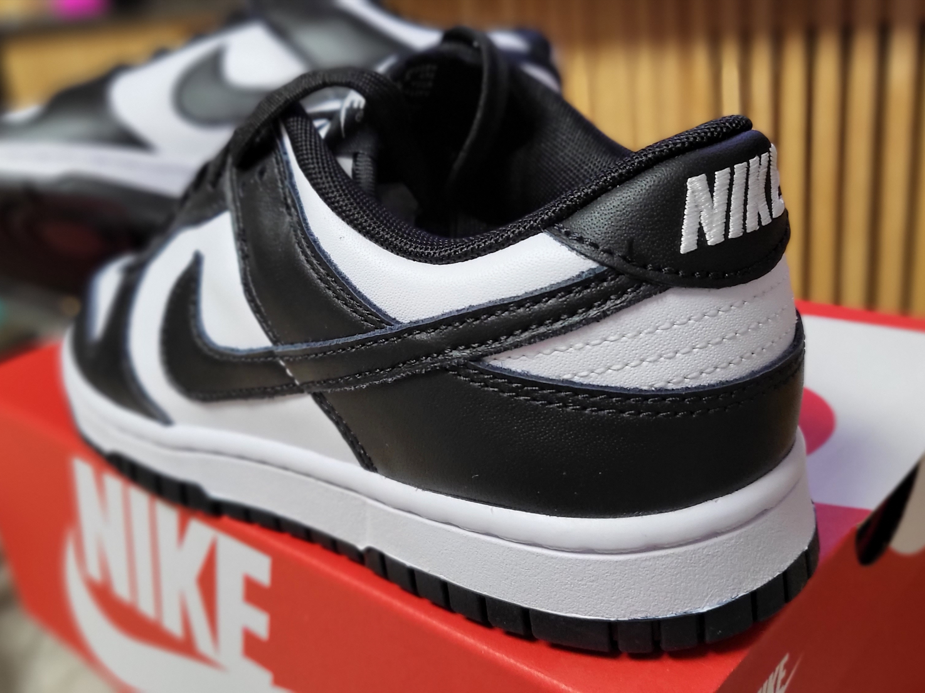 Nike Dunk Low Retro Black 착용 스타일 - 5