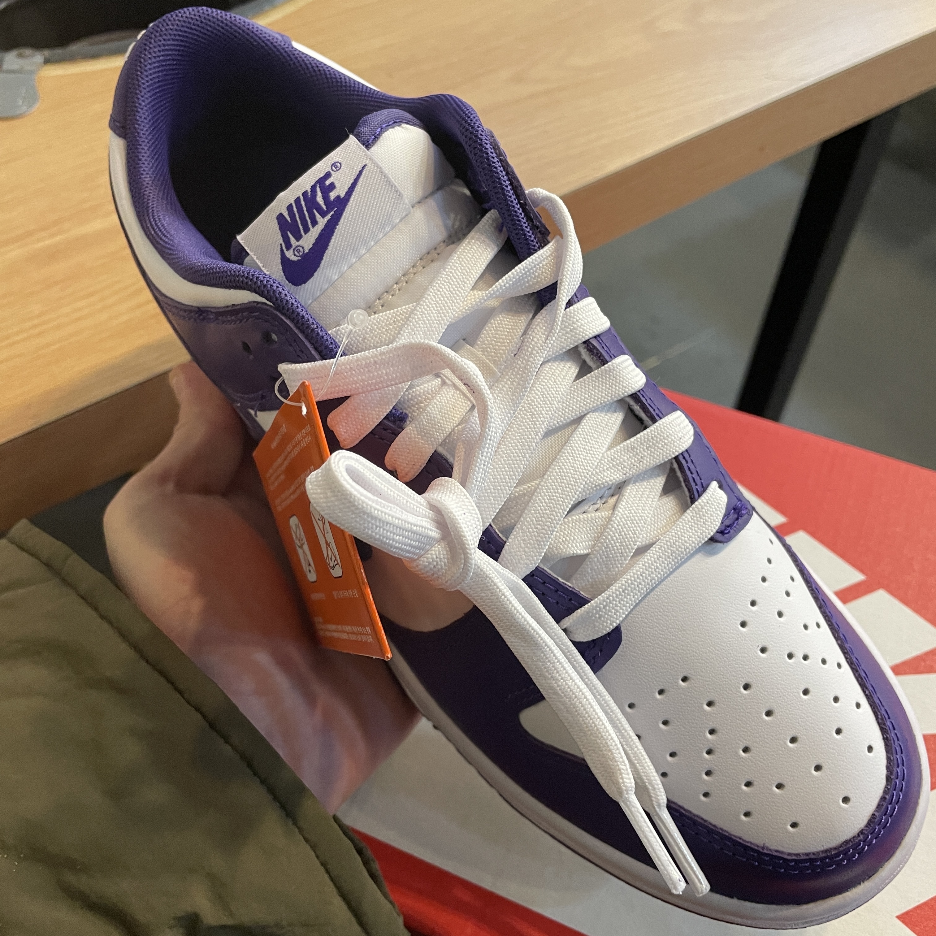Nike Dunk Low Retro Championship Court Purple 착용 스타일 - 1