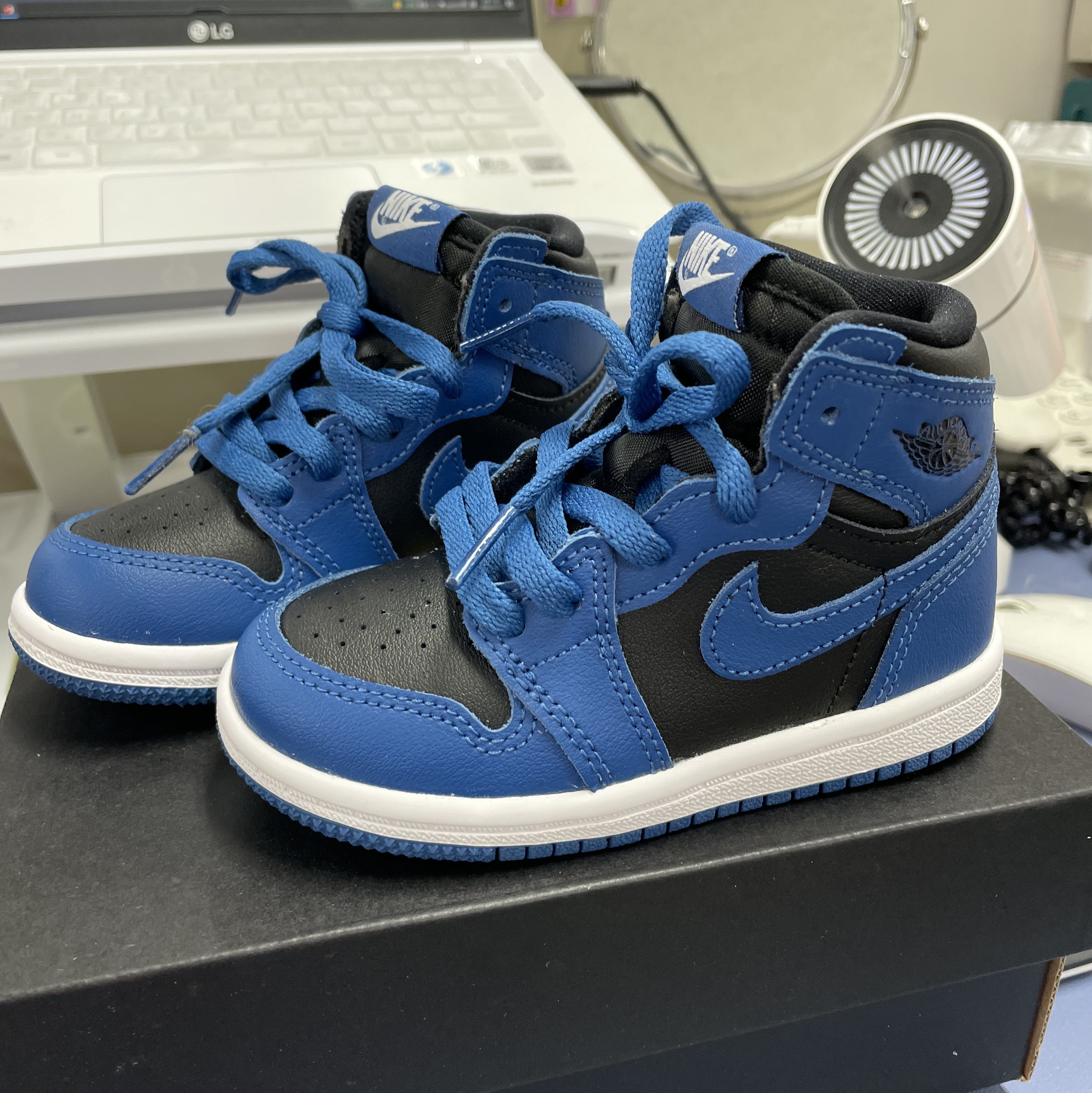 (GS) Jordan 1 Retro High OG Dark Marina Blue, (TD) Jordan 1 Retro High OG Dark Marina Blue 착용 스타일
