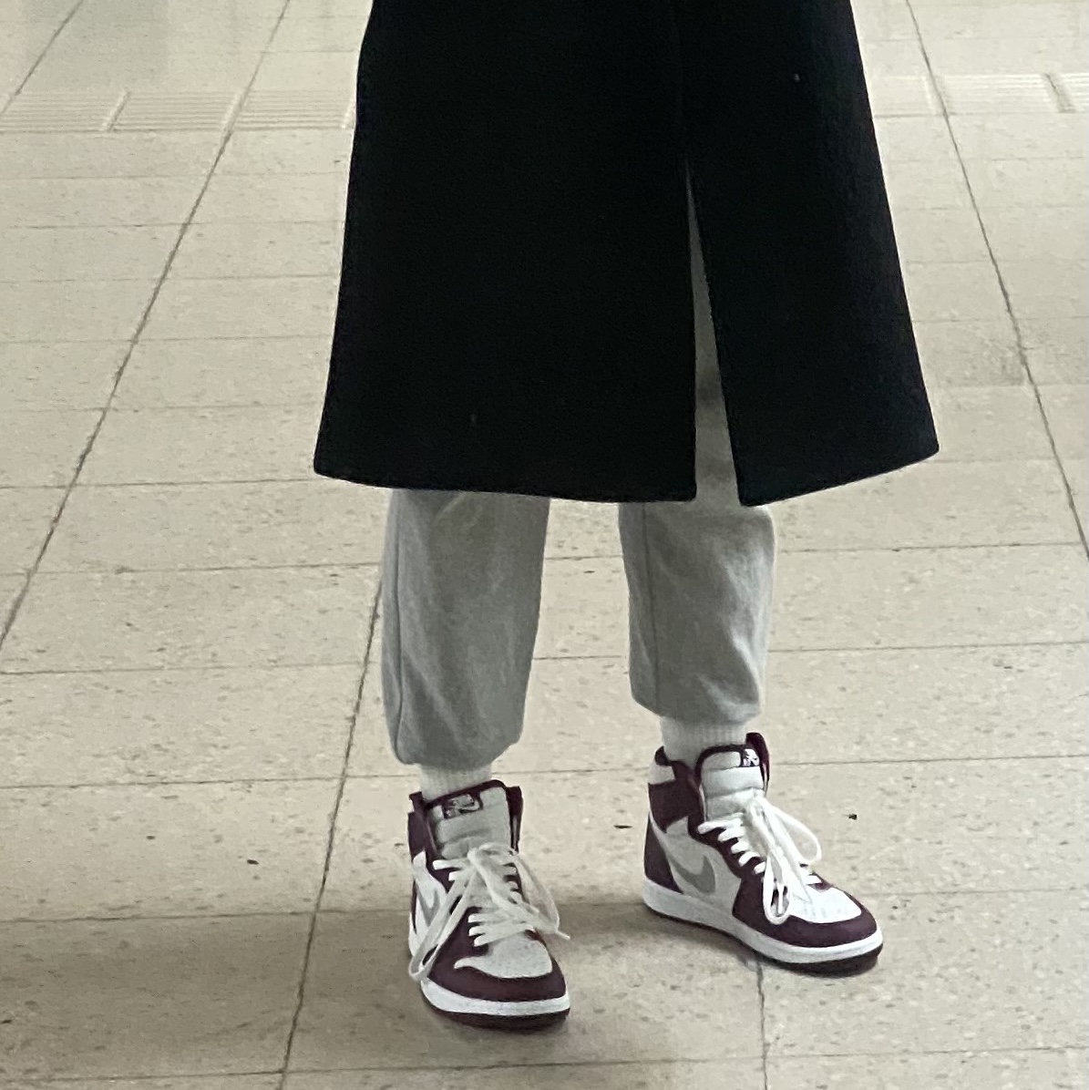 Jordan 1 Retro High OG Bordeaux 착용 스타일 - 1