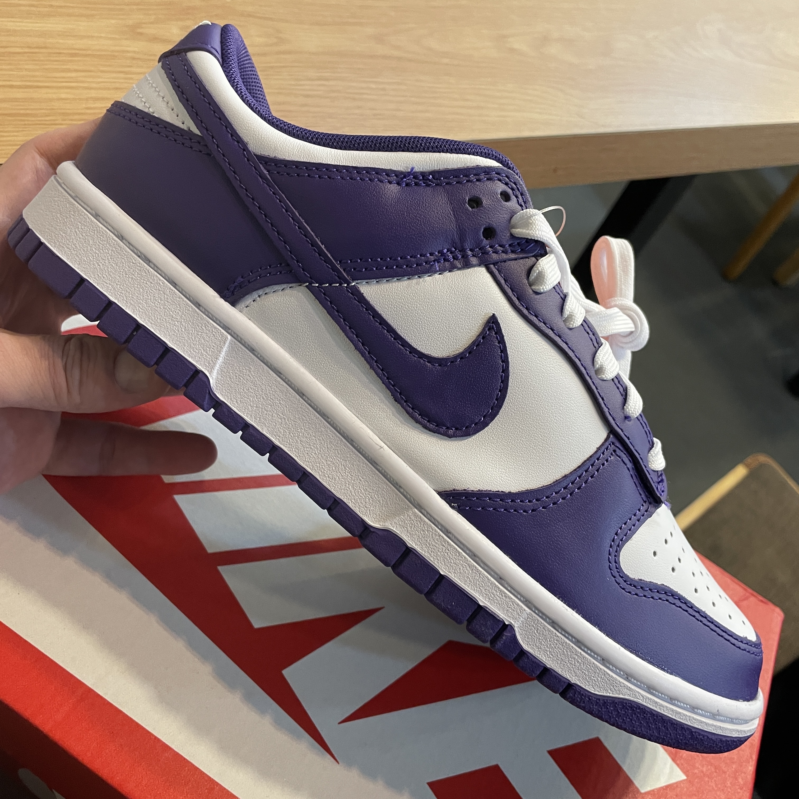 Nike Dunk Low Retro Championship Court Purple 착용 스타일 - 3