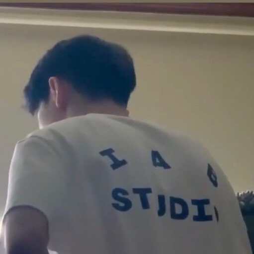 IAB Studio T-Shirt White 착용 스타일 - 2