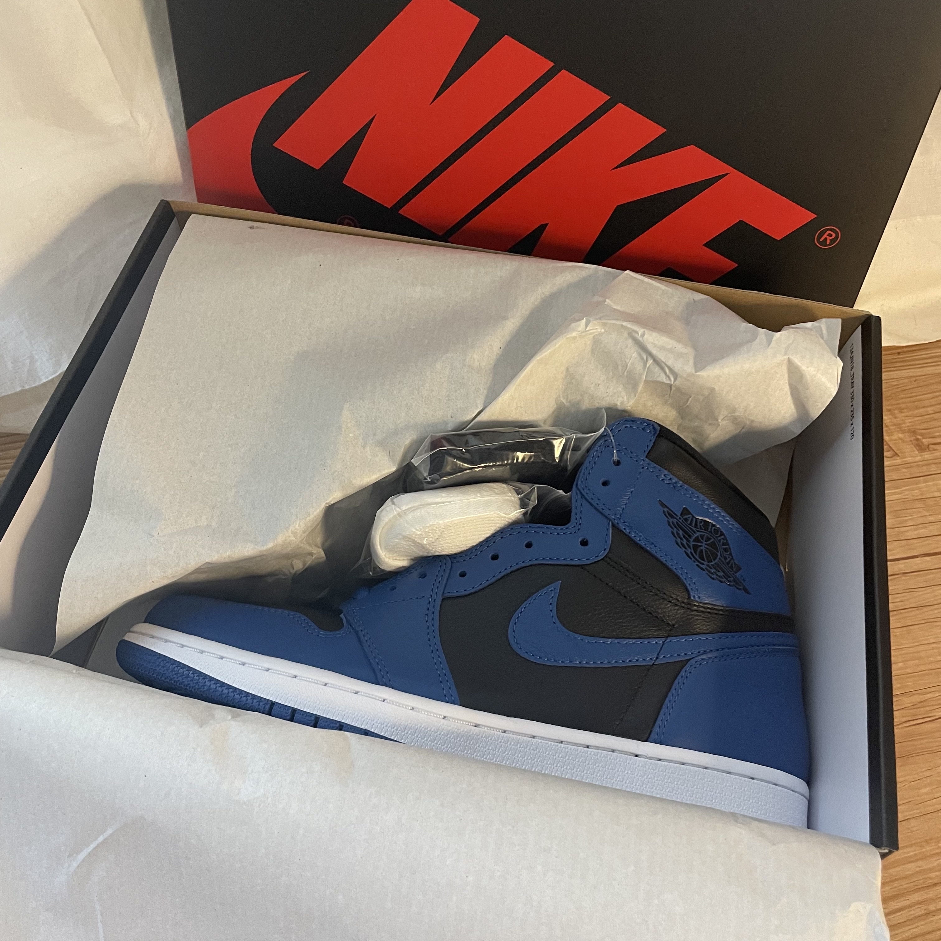 Jordan 1 Retro High OG Dark Marina Blue 착용 스타일 - 2