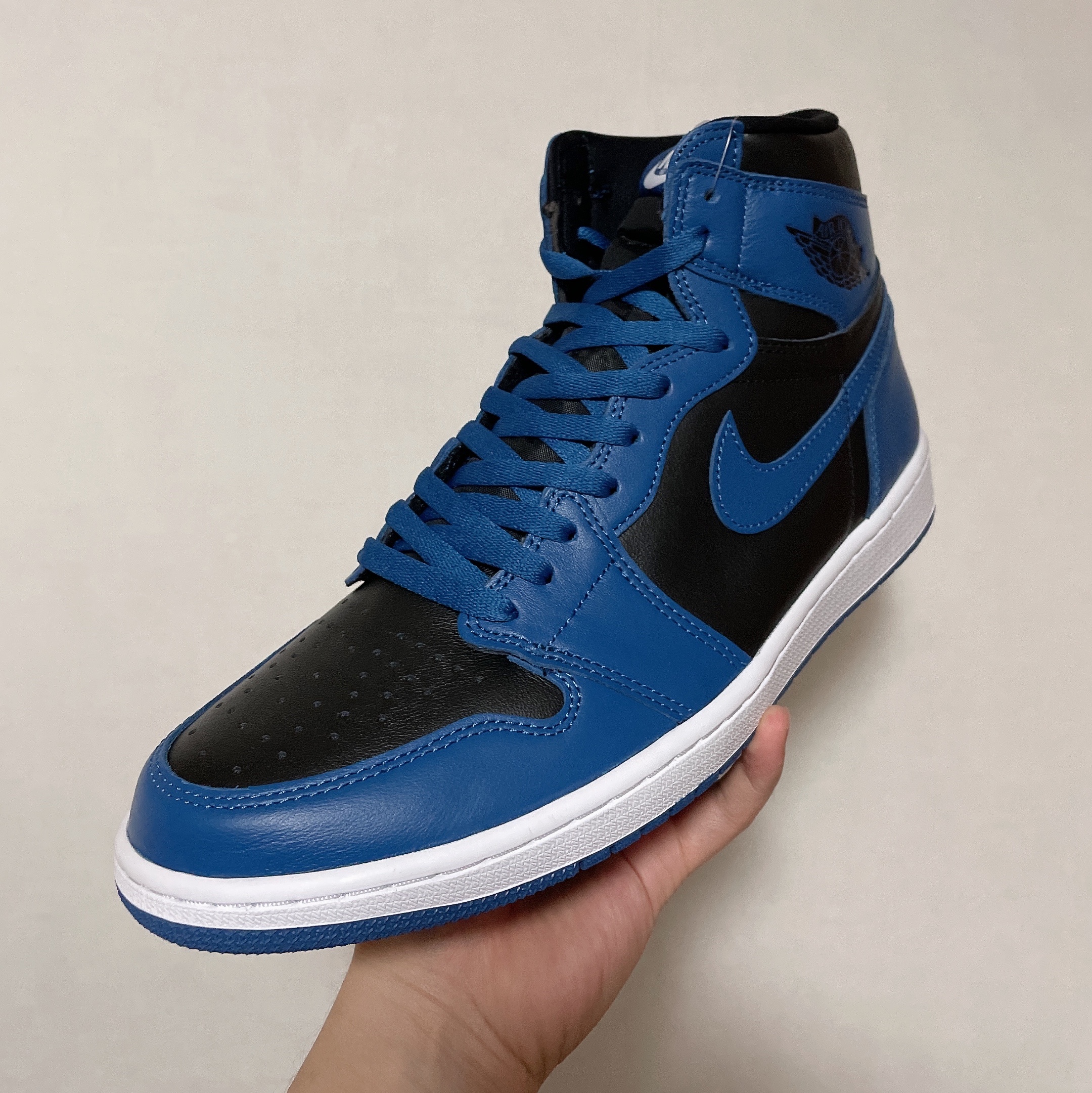 Jordan 1 Retro High OG Dark Marina Blue 착용 스타일