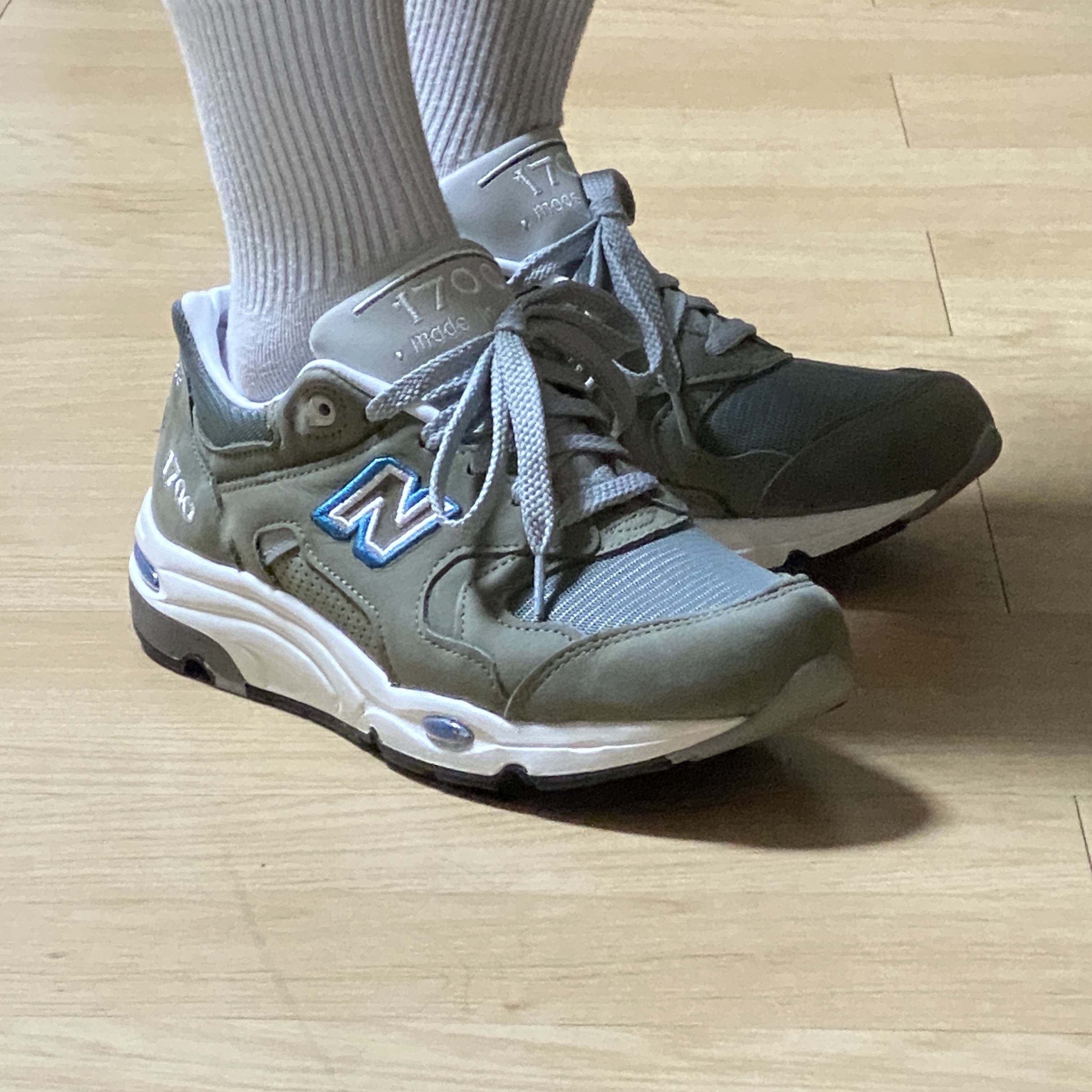 New Balance 1700 Made in USA Brown Steel Blue 착용 스타일