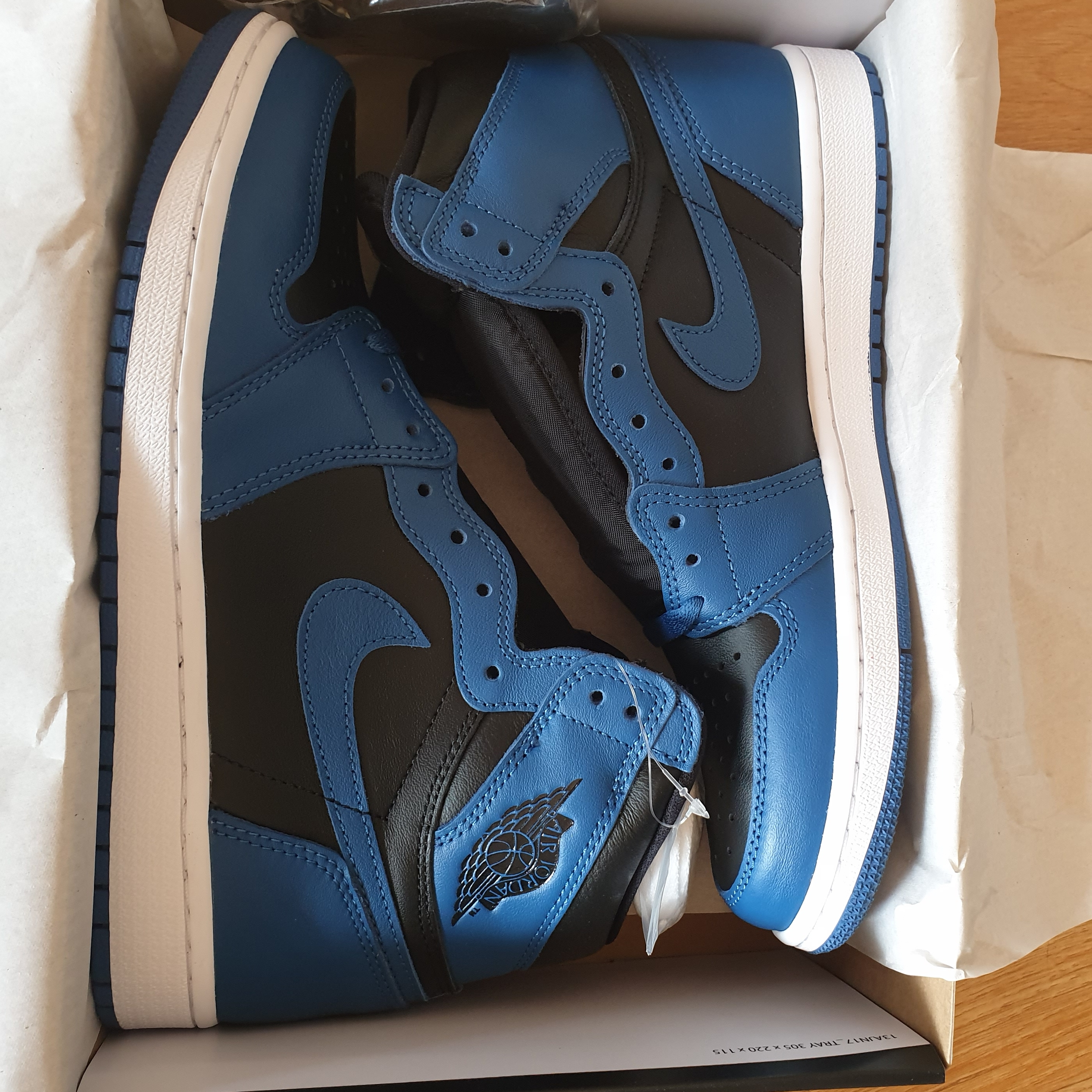 Jordan 1 Retro High OG Dark Marina Blue 착용 스타일