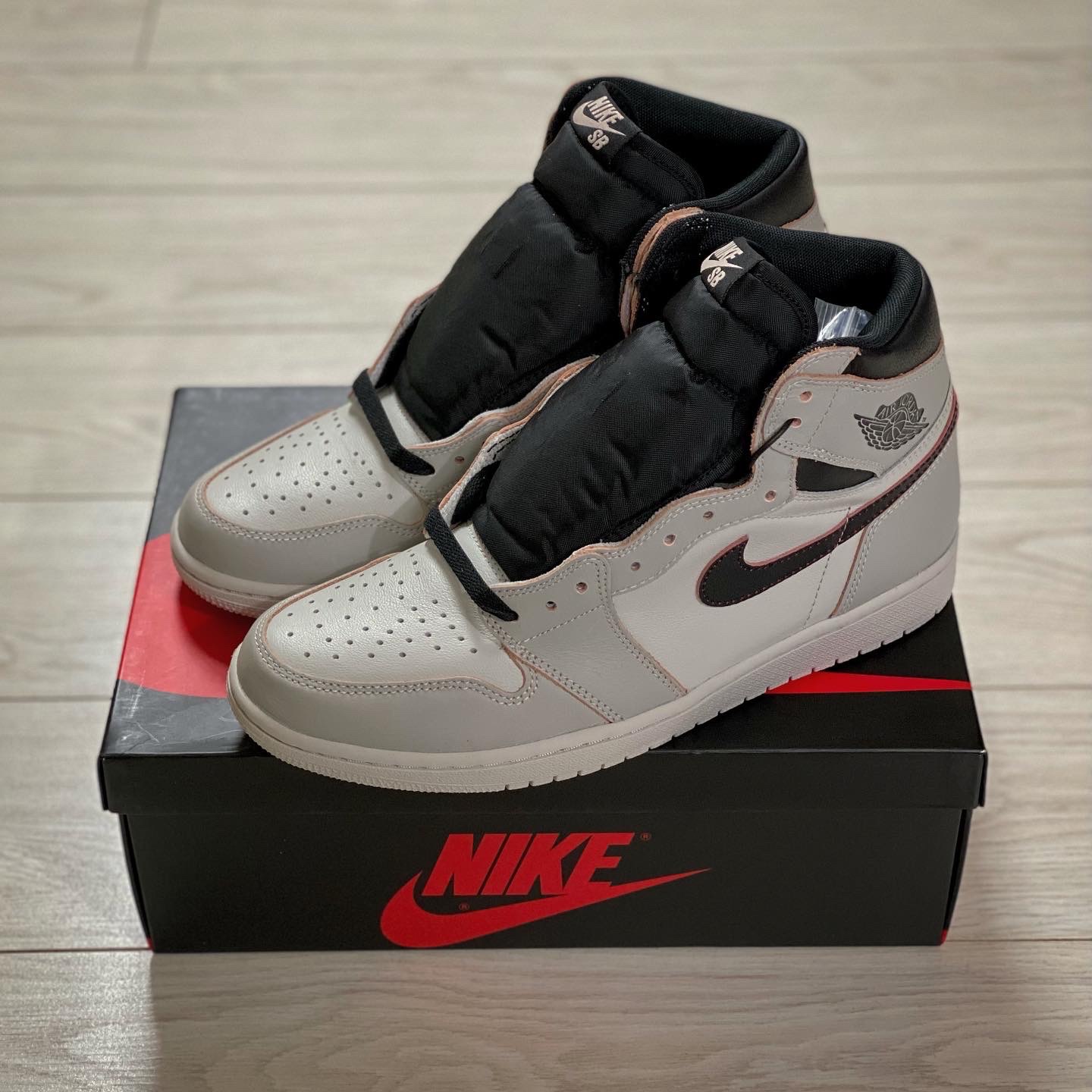 Jordan 1 Retro High OG Defiant SB NYC to Paris 착용 스타일 - 1