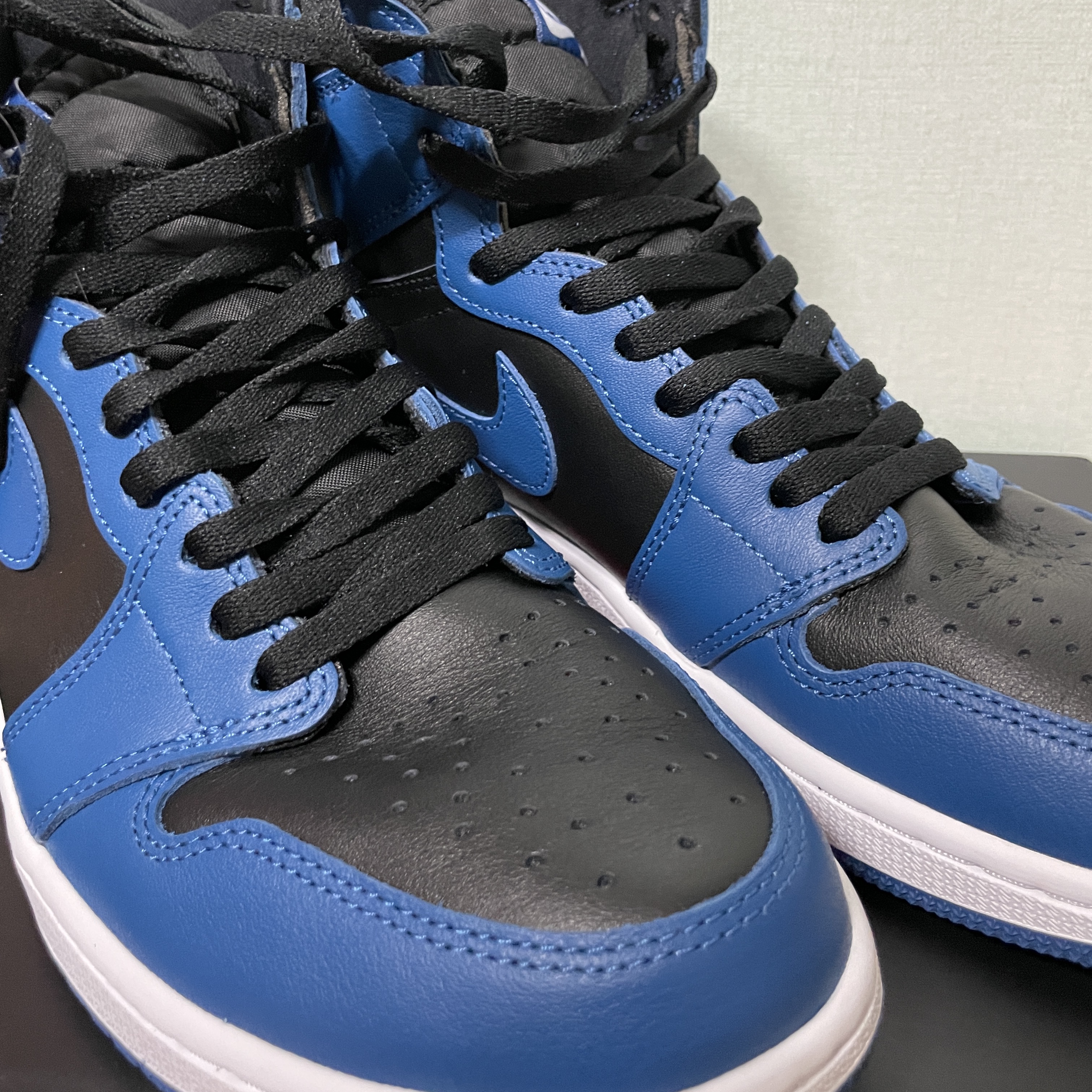 Jordan 1 Retro High OG Dark Marina Blue 착용 스타일 - 2