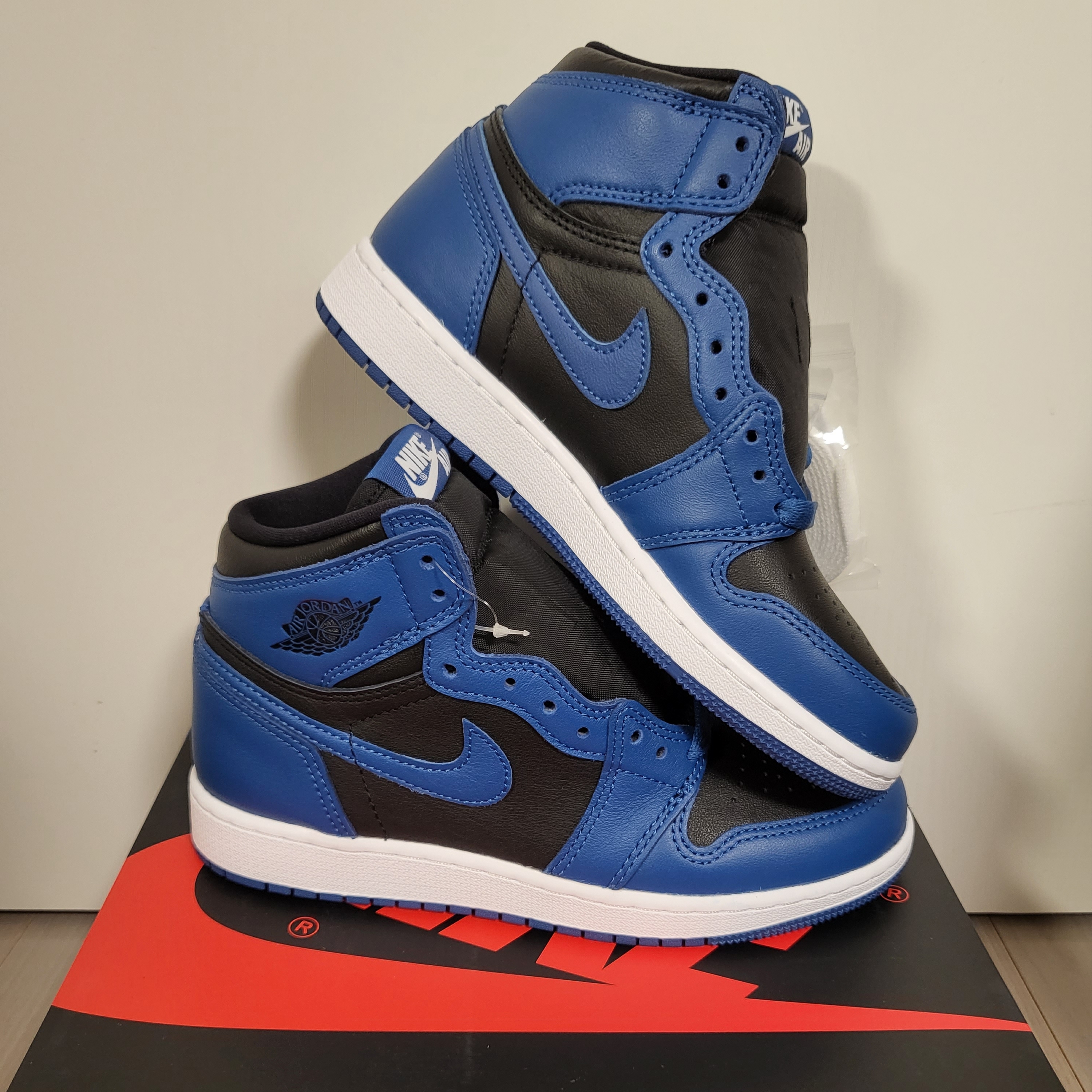 (GS) Jordan 1 Retro High OG Dark Marina Blue 착용 스타일 - 1
