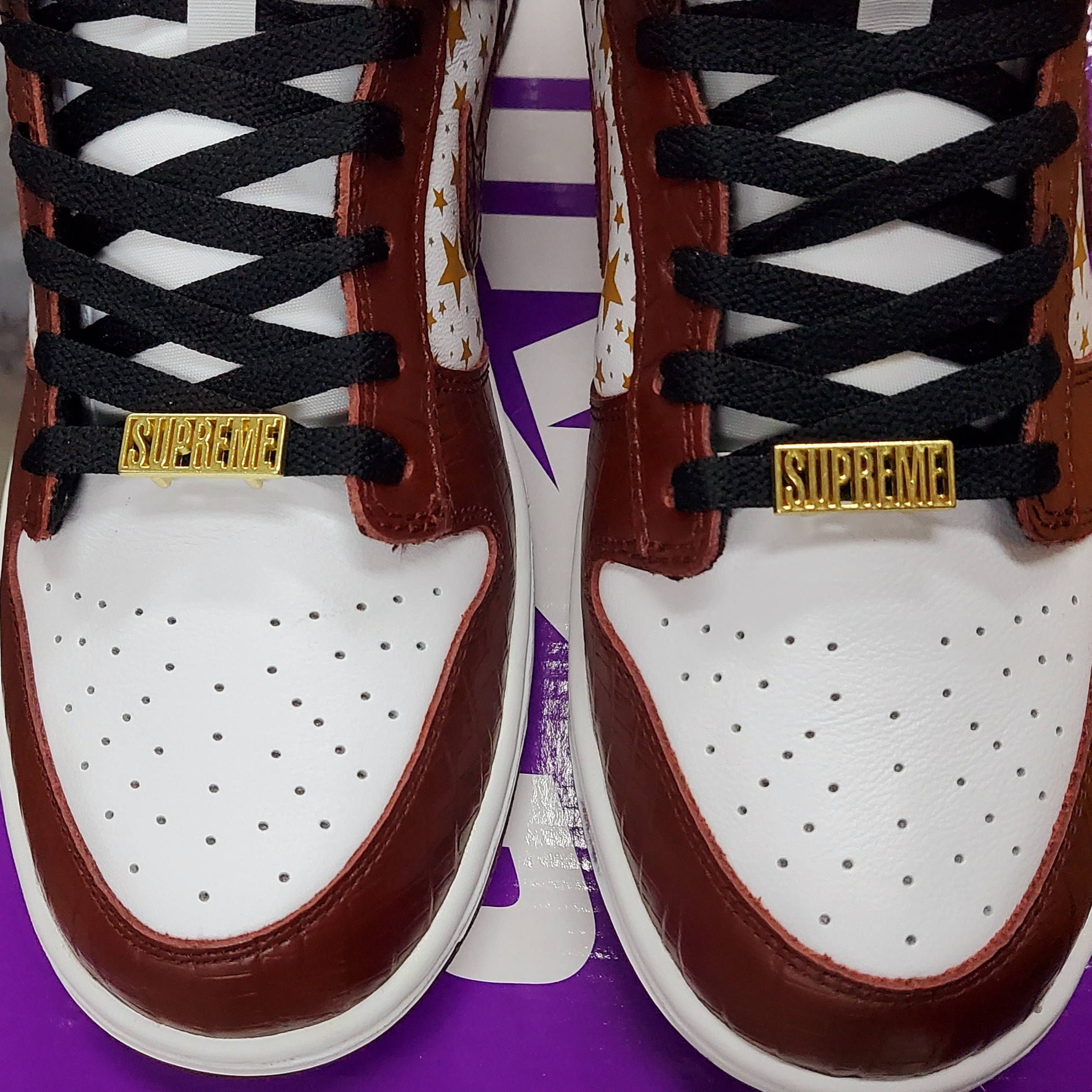 Nike x Supreme SB Dunk Low Barkroot Brown 착용 스타일 - 3