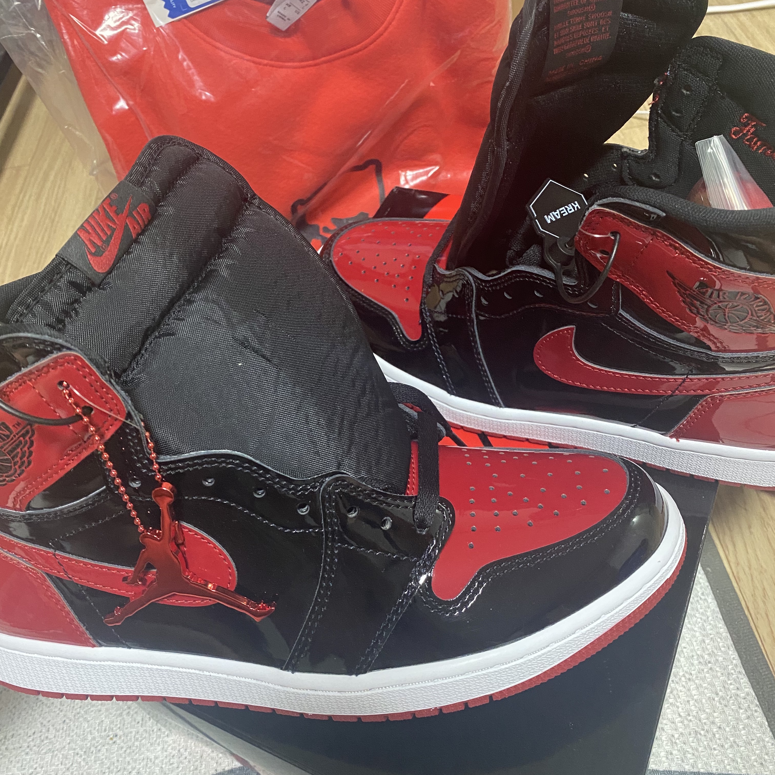 Jordan 1 Retro High OG Patent Bred 착용 스타일