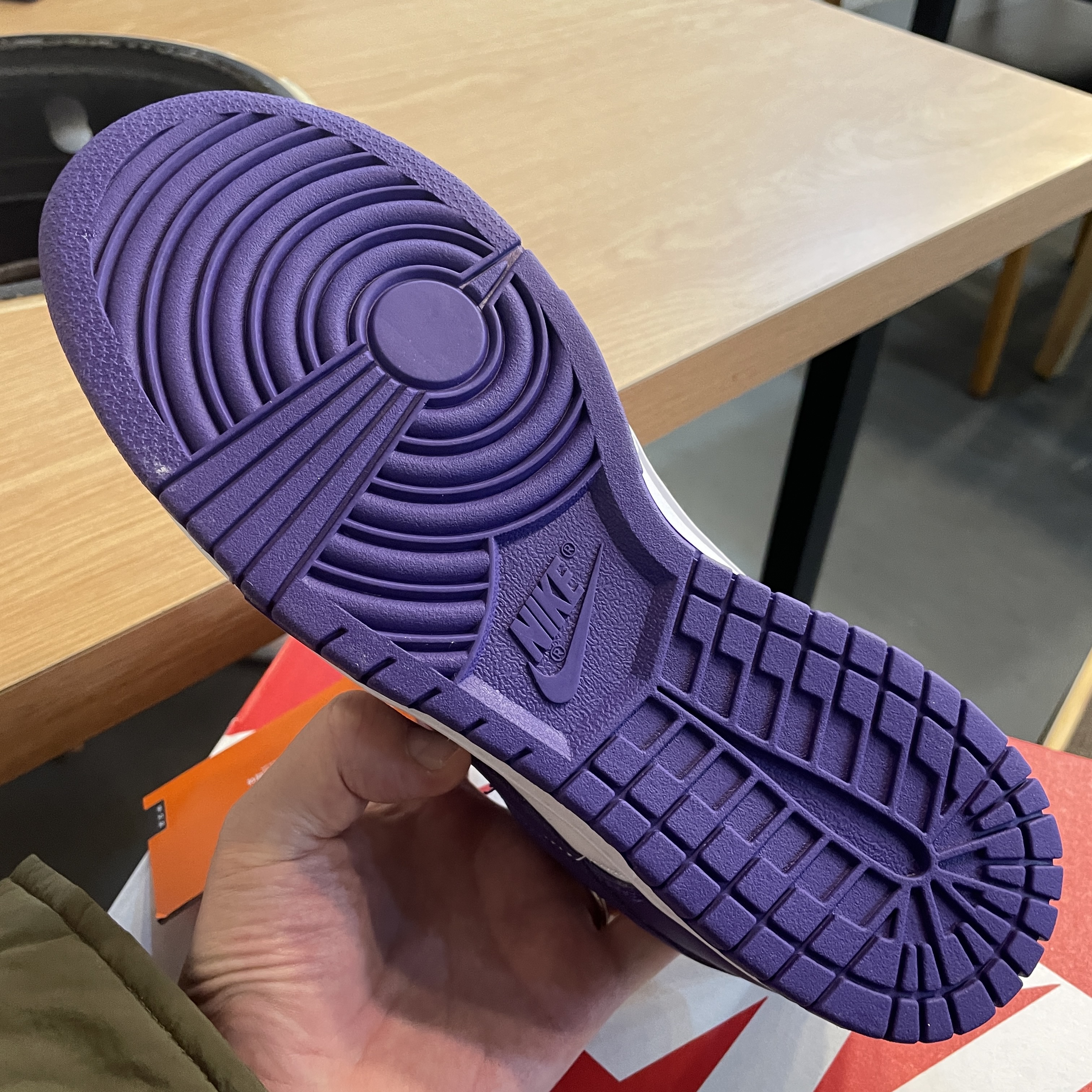 Nike Dunk Low Retro Championship Court Purple 착용 스타일 - 4