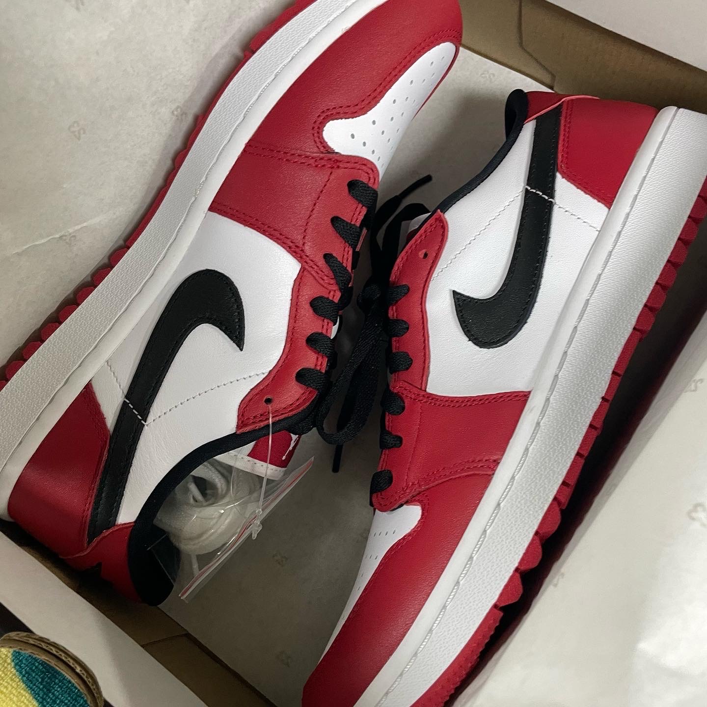 Jordan 1 Low Golf Chicago 착용 스타일 - 2