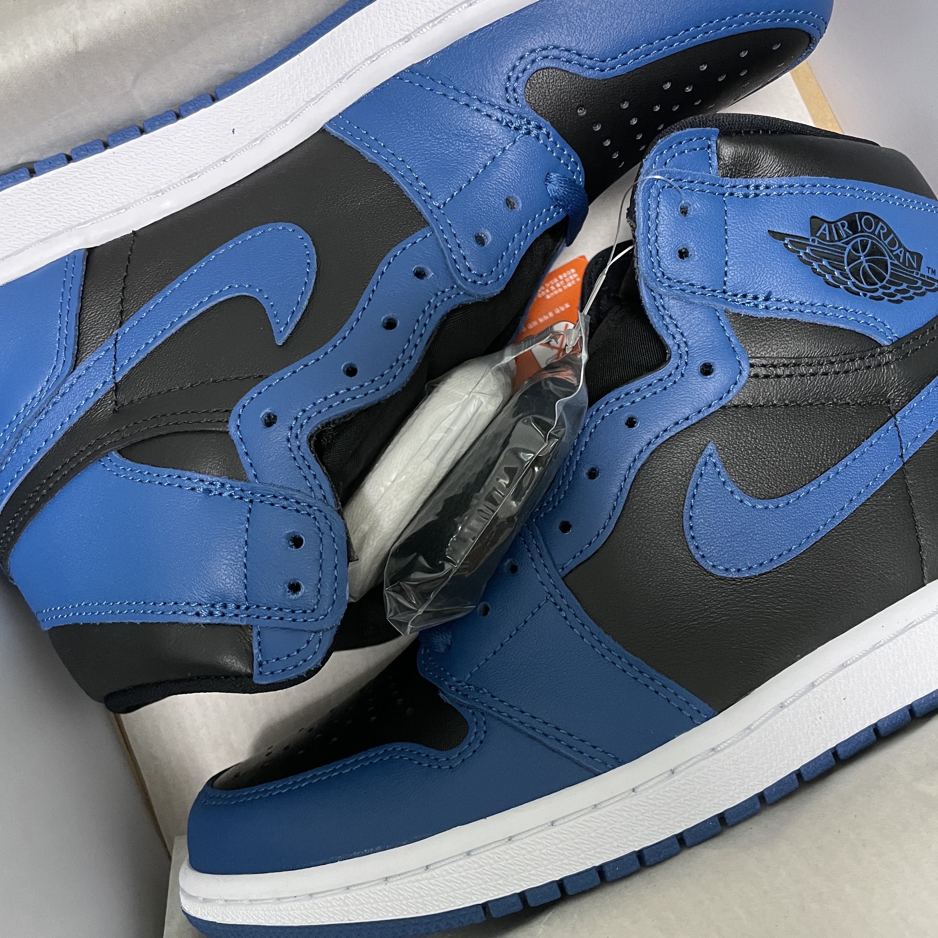 Jordan 1 Retro High OG Dark Marina Blue 착용 스타일