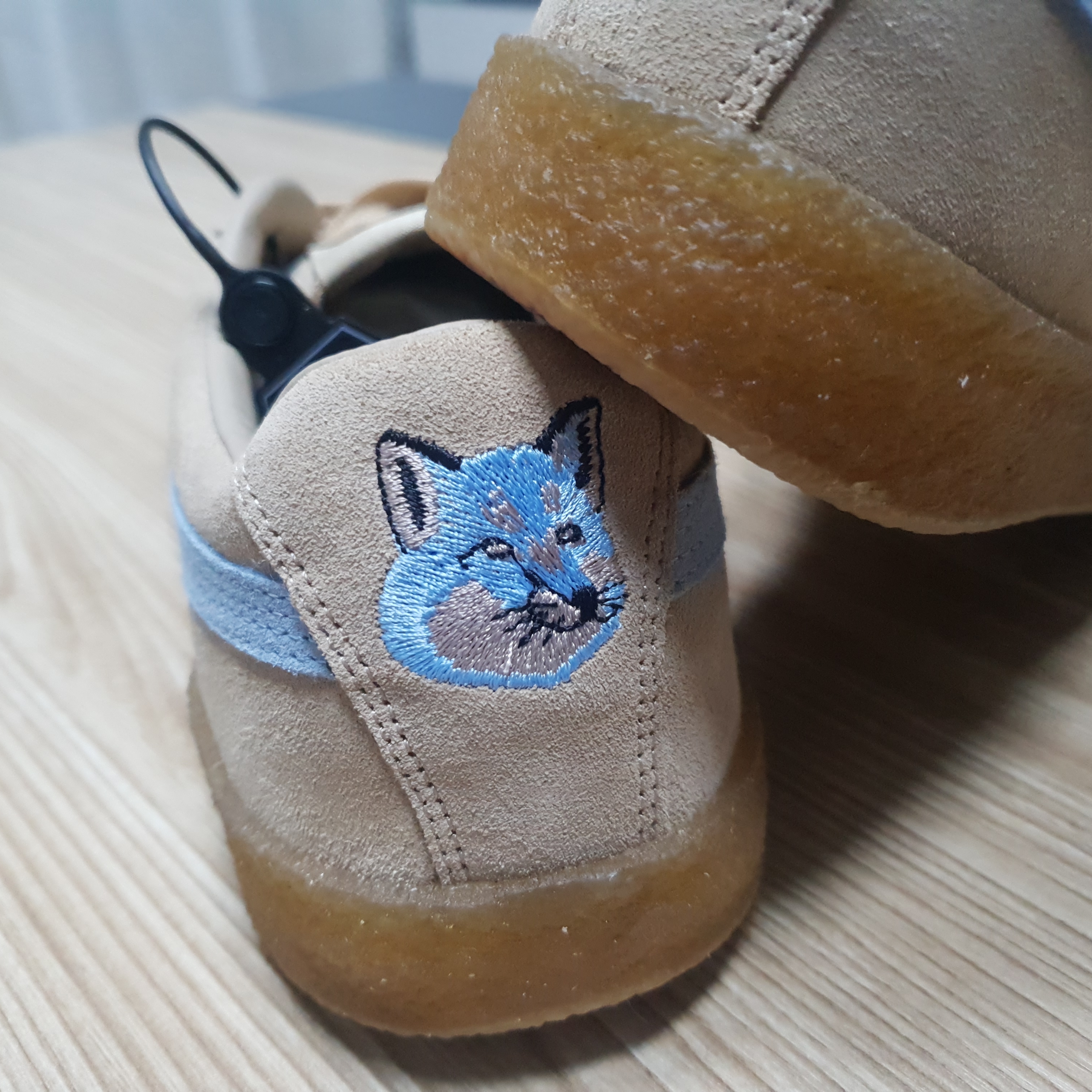 Puma x Maison Kitsune Suede Crepe Travertine 착용 스타일 - 1