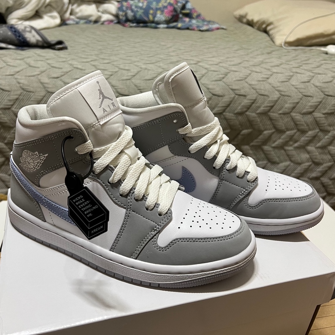 (W) Jordan 1 Mid Wolf Grey 착용 스타일 - 2