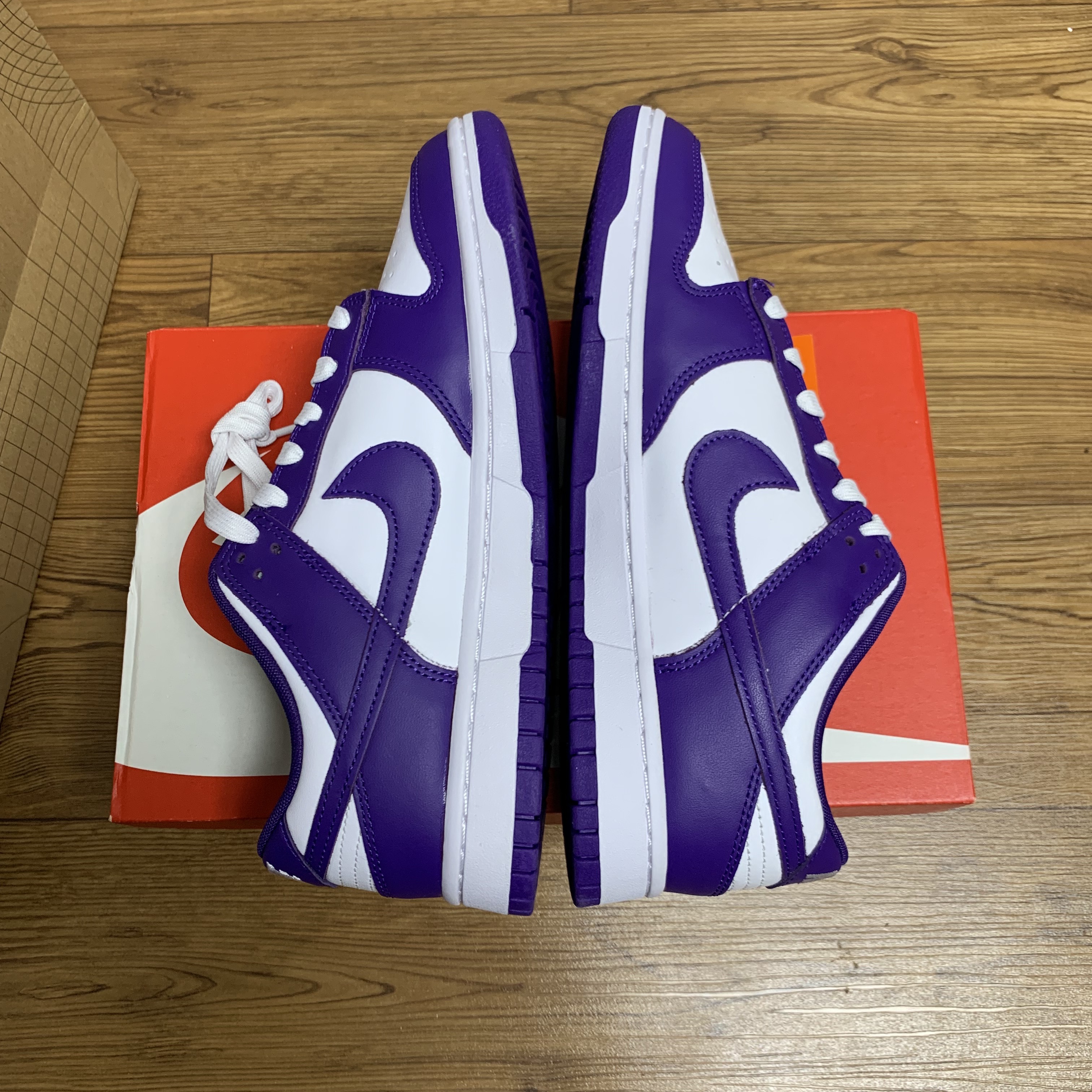 Nike Dunk Low Retro Championship Court Purple 착용 스타일 - 4