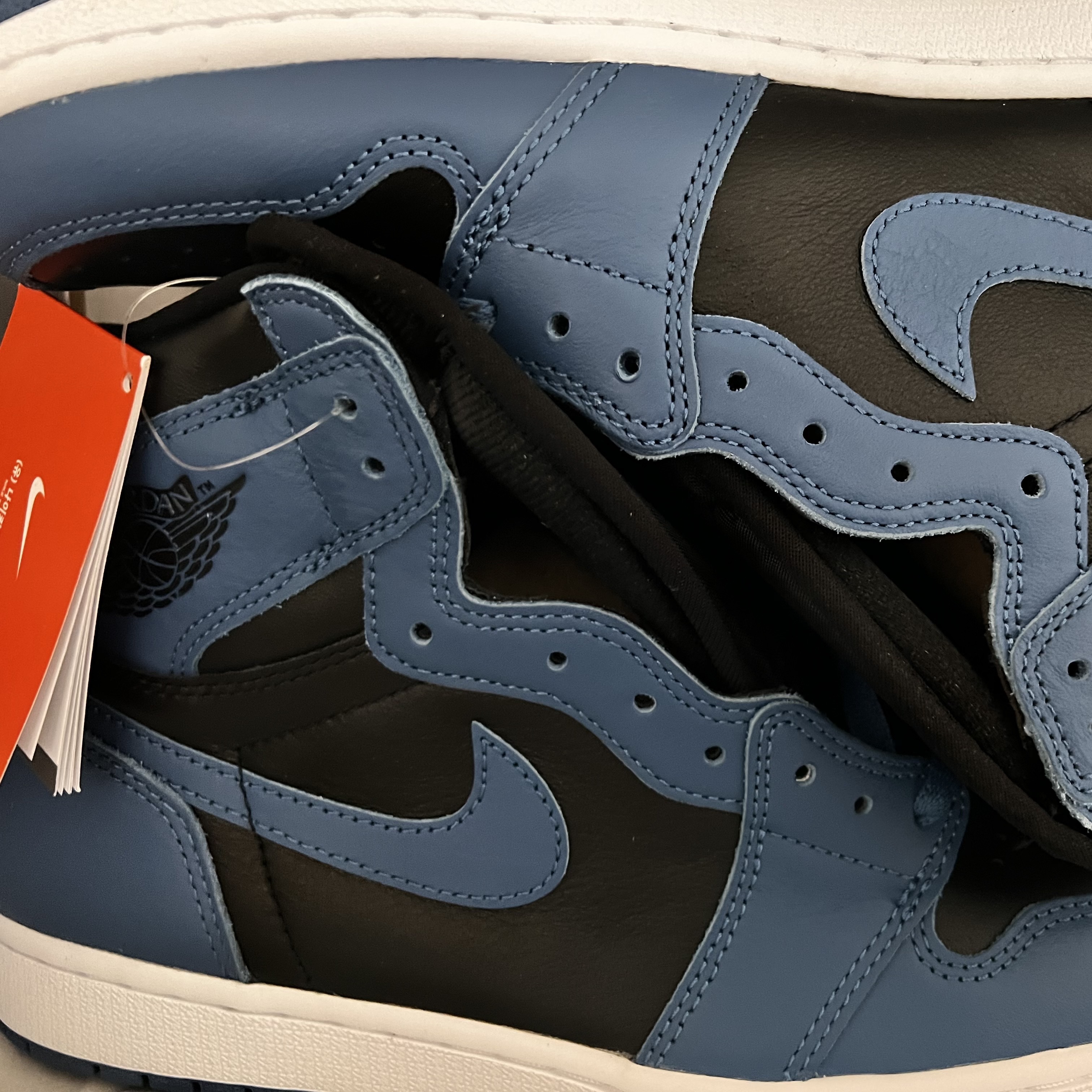 Jordan 1 Retro High OG Dark Marina Blue 착용 스타일