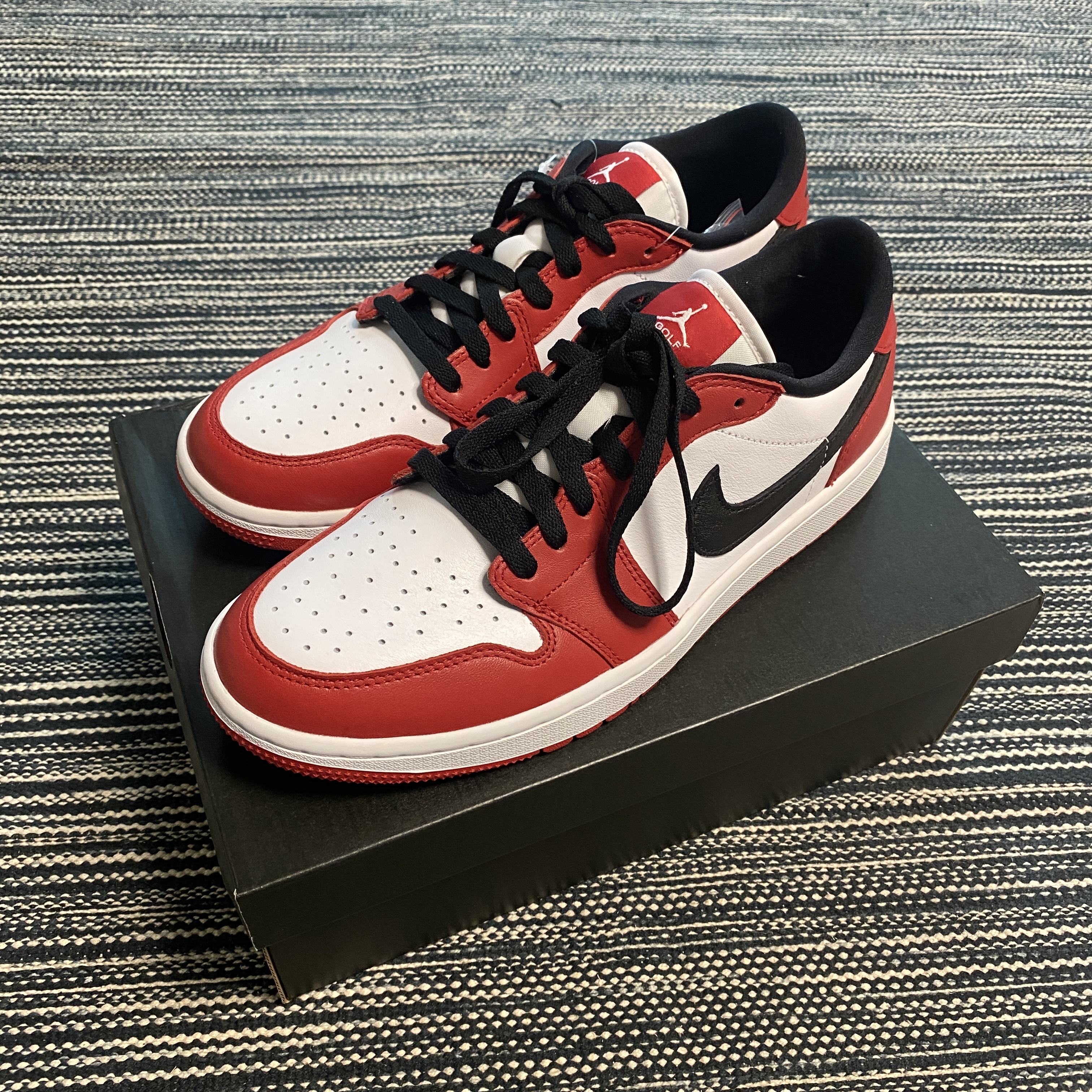 Jordan 1 Low Golf Chicago 착용 스타일 - 1