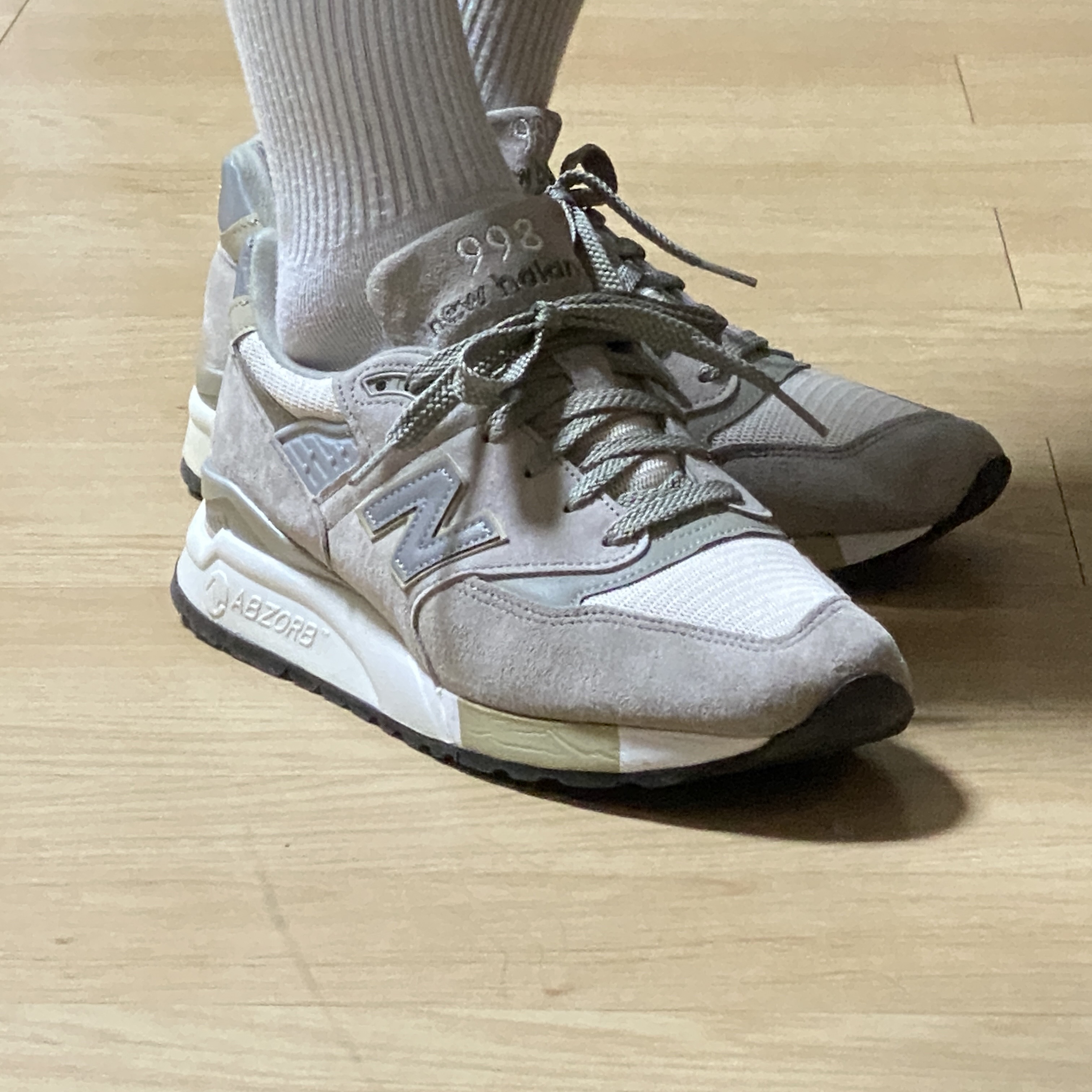 New Balance 998 Made in USA Connoisseur Guitar Grey 착용 스타일