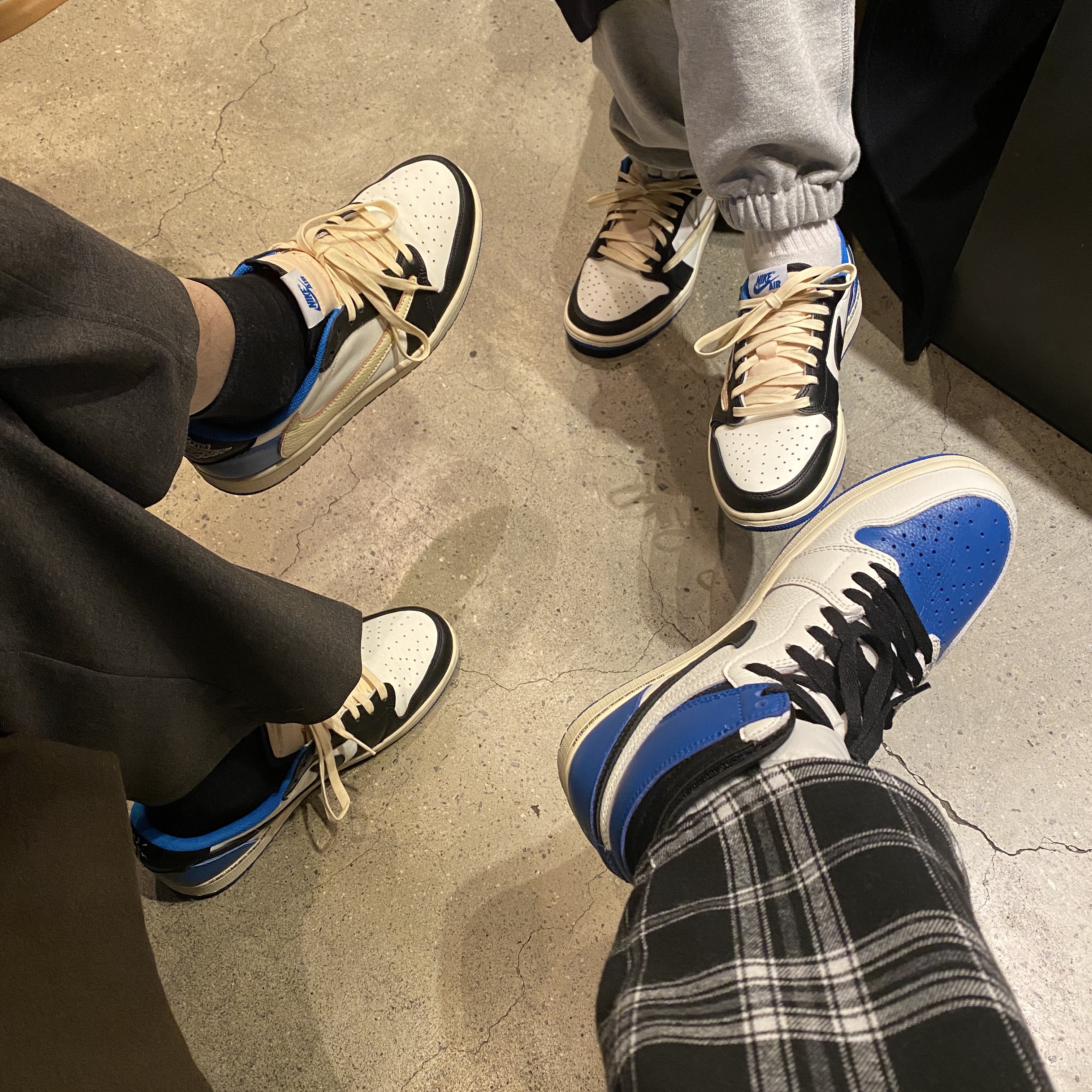 Jordan 1 x Travis Scott x Fragment Retro Low OG SP Military Blue, Jordan 1 x Travis Scott x Fragment Retro High OG SP Military Blue 착용 스타일