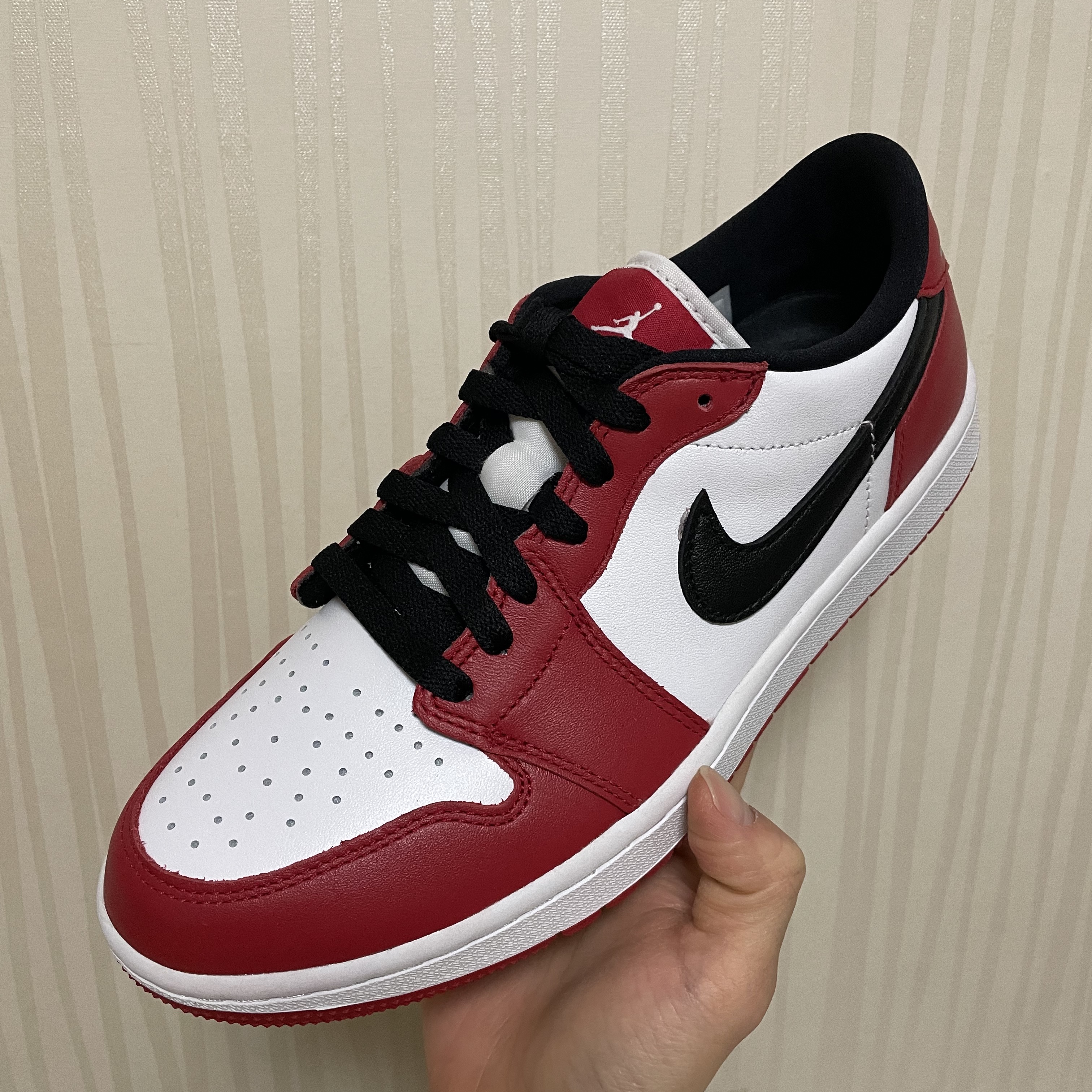 Jordan 1 Low Golf Chicago 착용 스타일 - 2