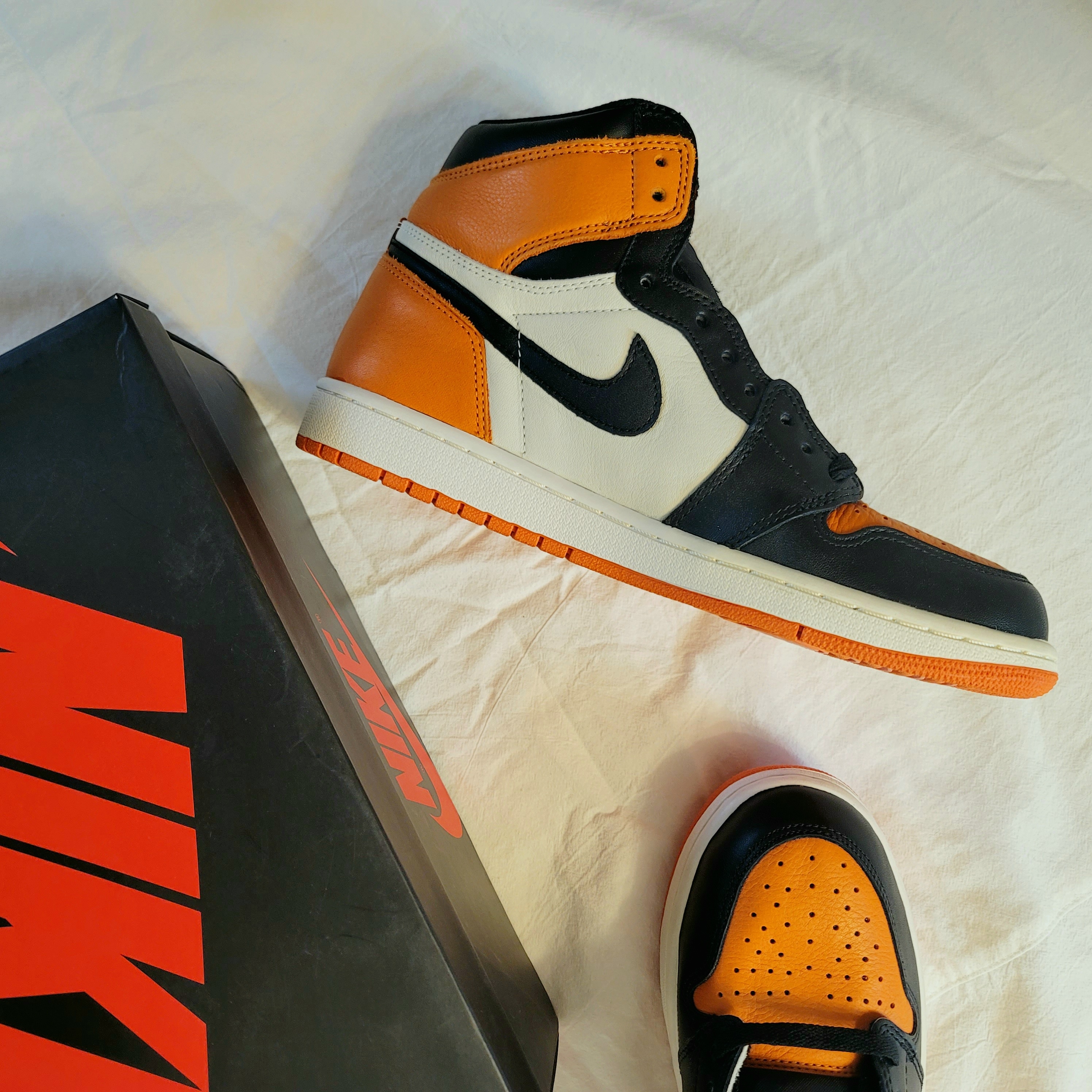 Jordan 1 Retro Shattered Backboard 착용 스타일 - 1