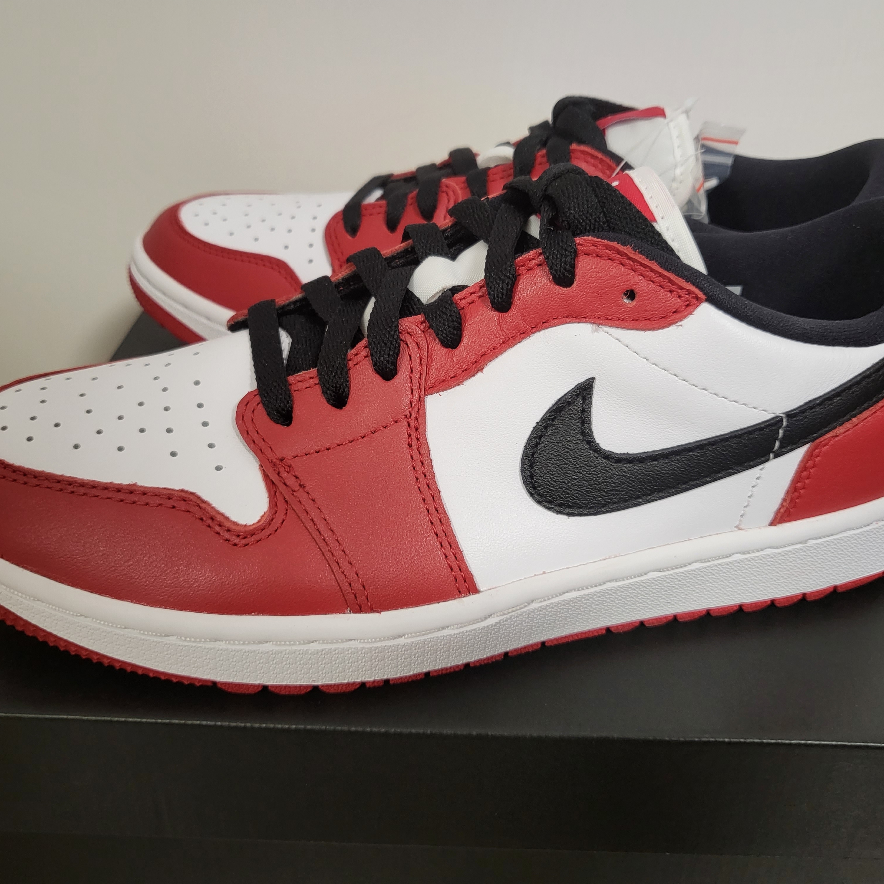 Jordan 1 Low Golf Chicago 착용 스타일 - 2