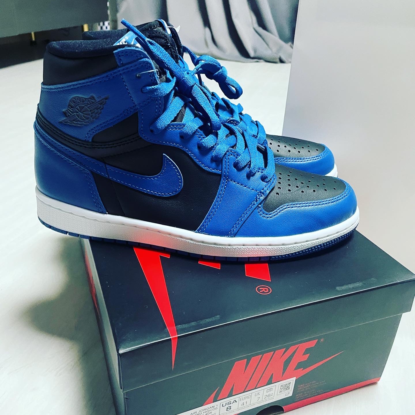 Jordan 1 Retro High OG Dark Marina Blue 착용 스타일 - 3