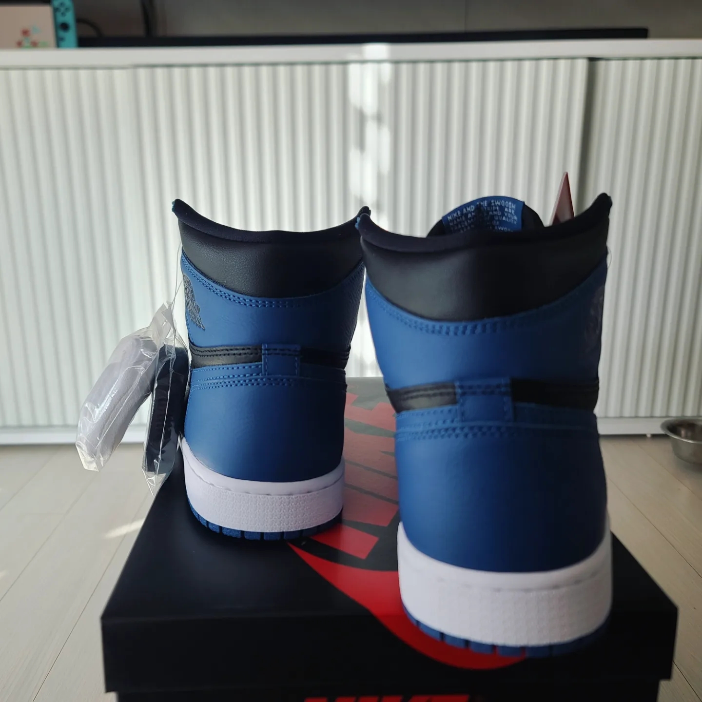 Jordan 1 Retro High OG Dark Marina Blue 착용 스타일 - 3