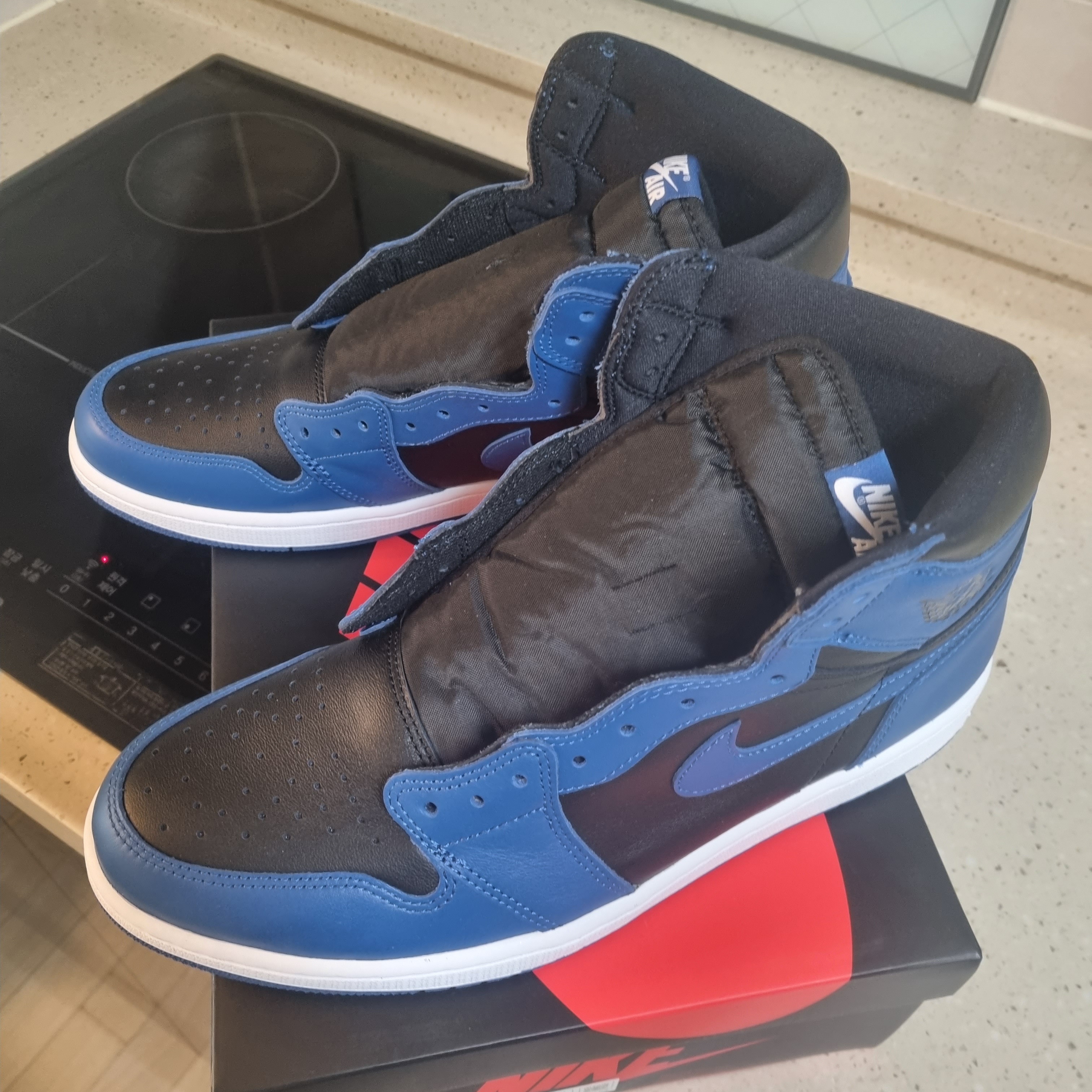 Jordan 1 Retro High OG Dark Marina Blue 착용 스타일