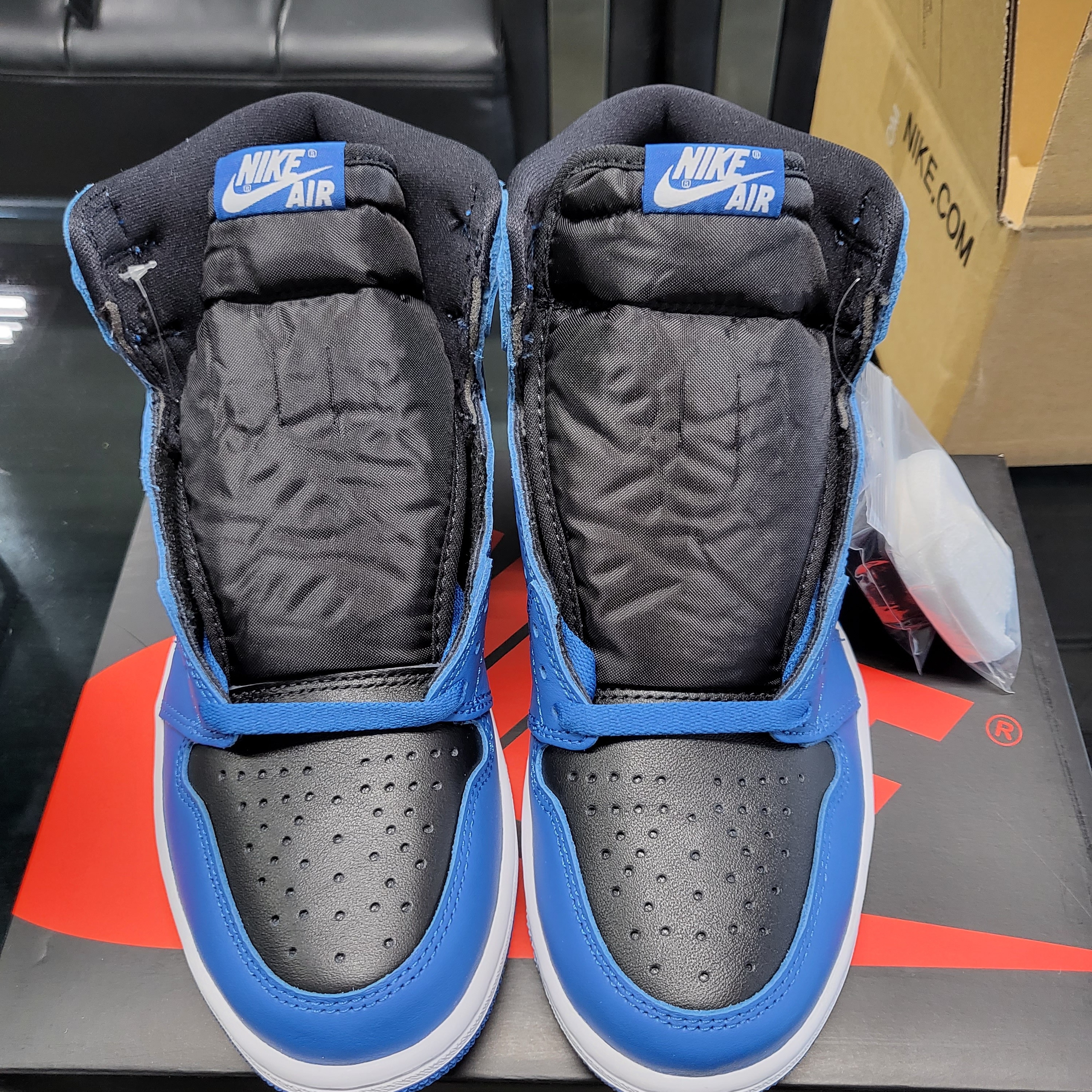 Jordan 1 Retro High OG Dark Marina Blue 착용 스타일 - 2
