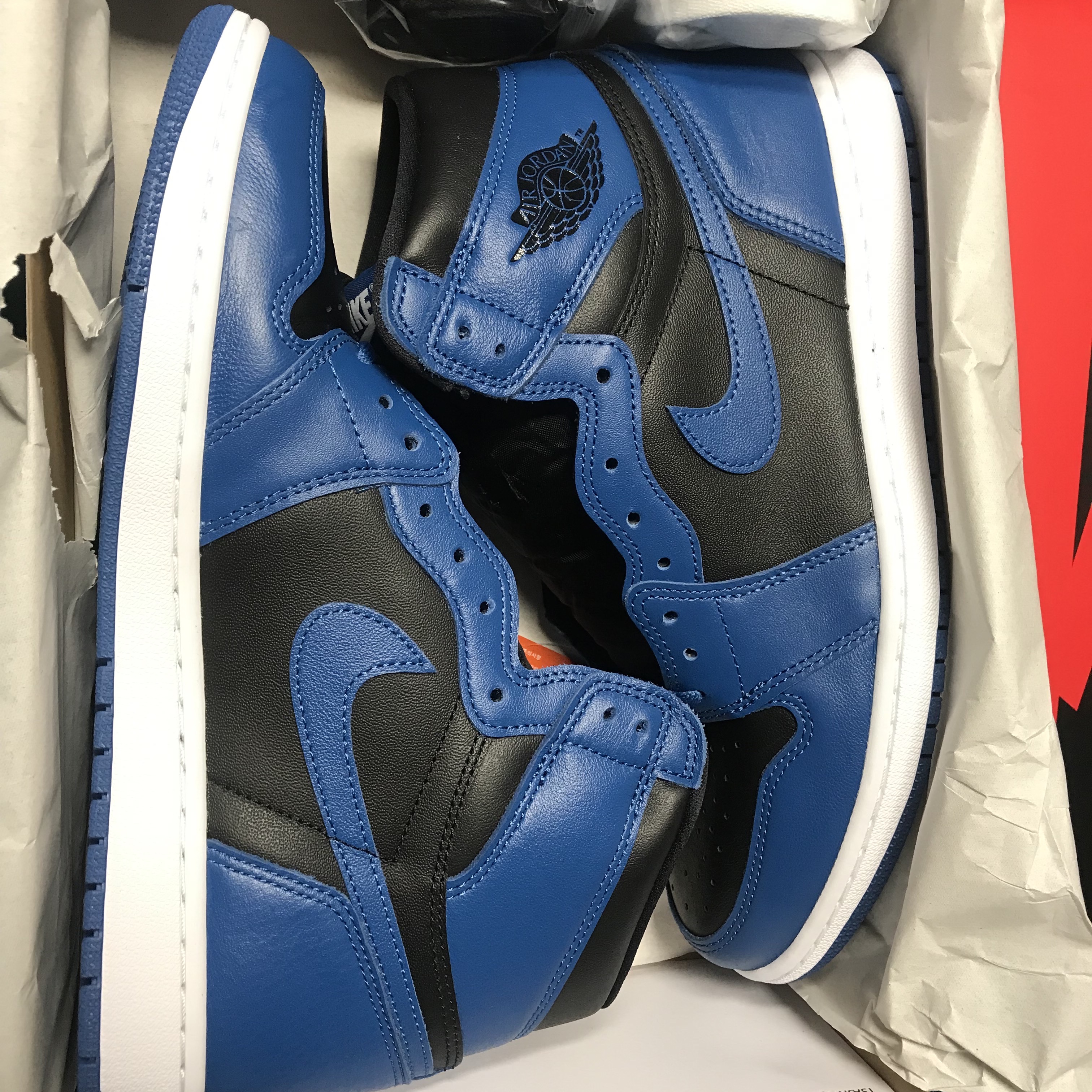 Jordan 1 Retro High OG Dark Marina Blue 착용 스타일 - 1