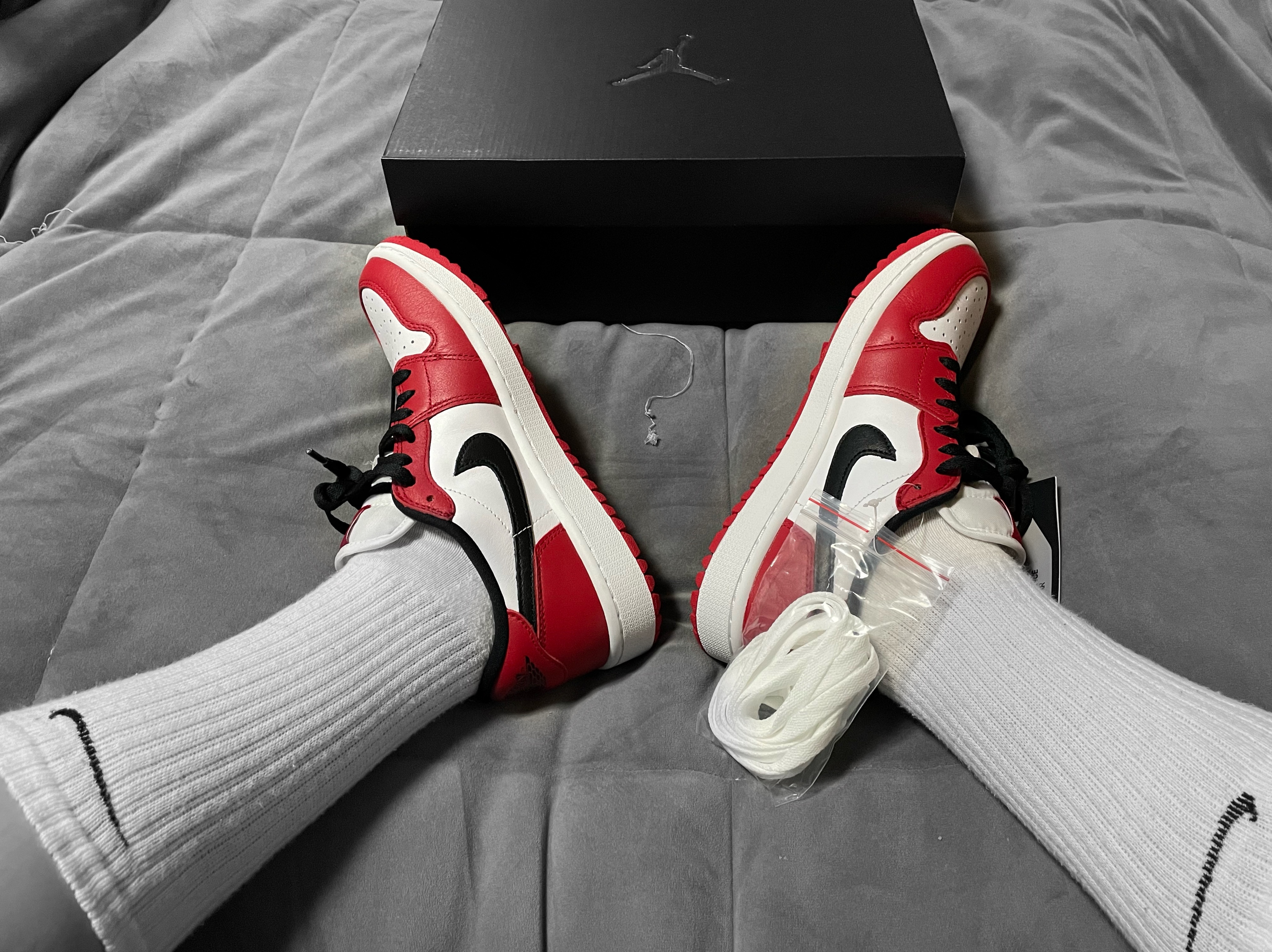 Jordan 1 Low Golf Chicago 착용 스타일 - 1