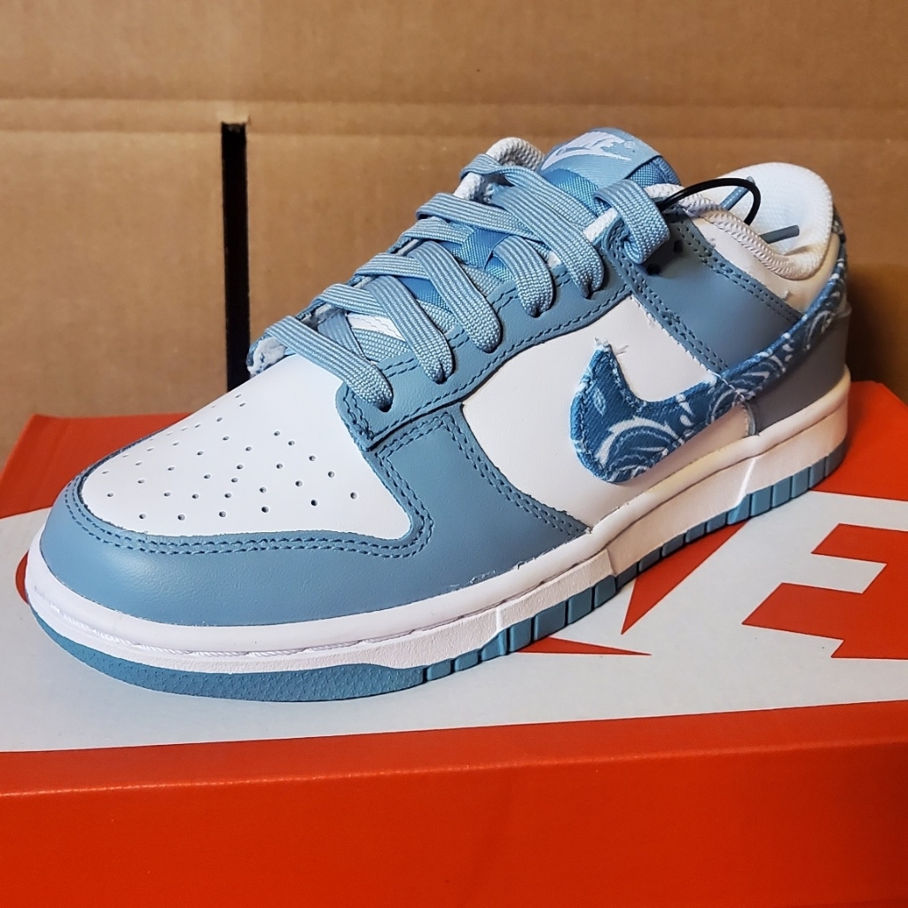 (W) Nike Dunk Low Essential Blue Paisley 착용 스타일