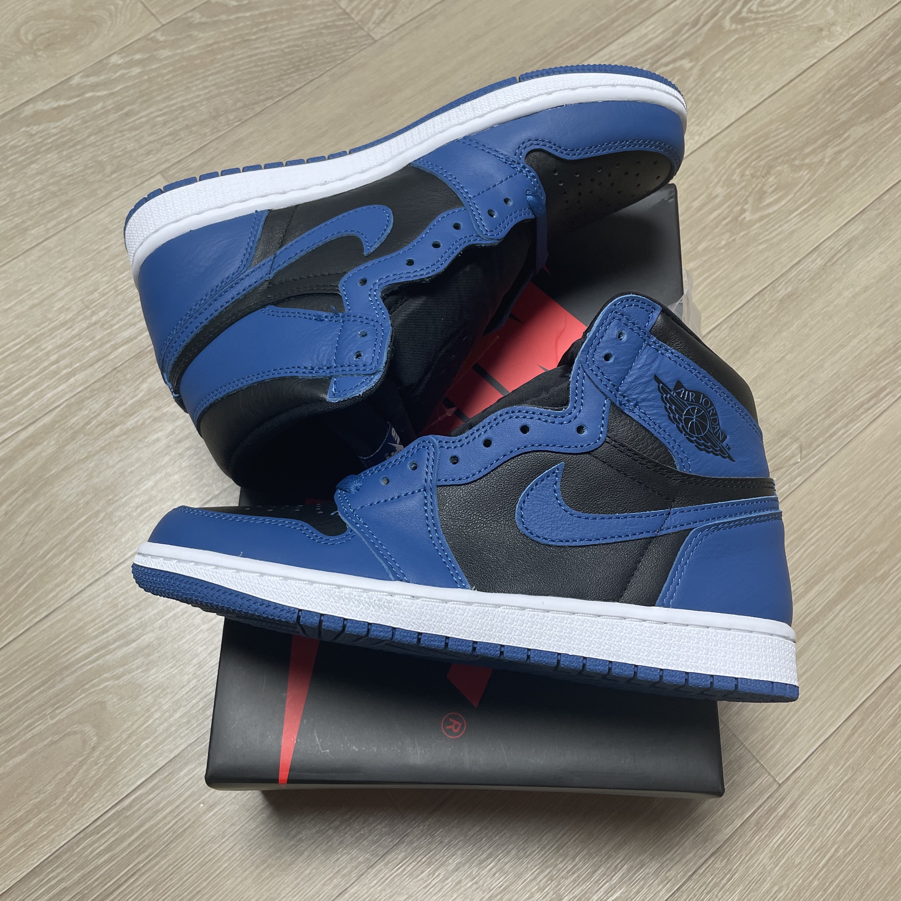 Jordan 1 Retro High OG Dark Marina Blue 착용 스타일