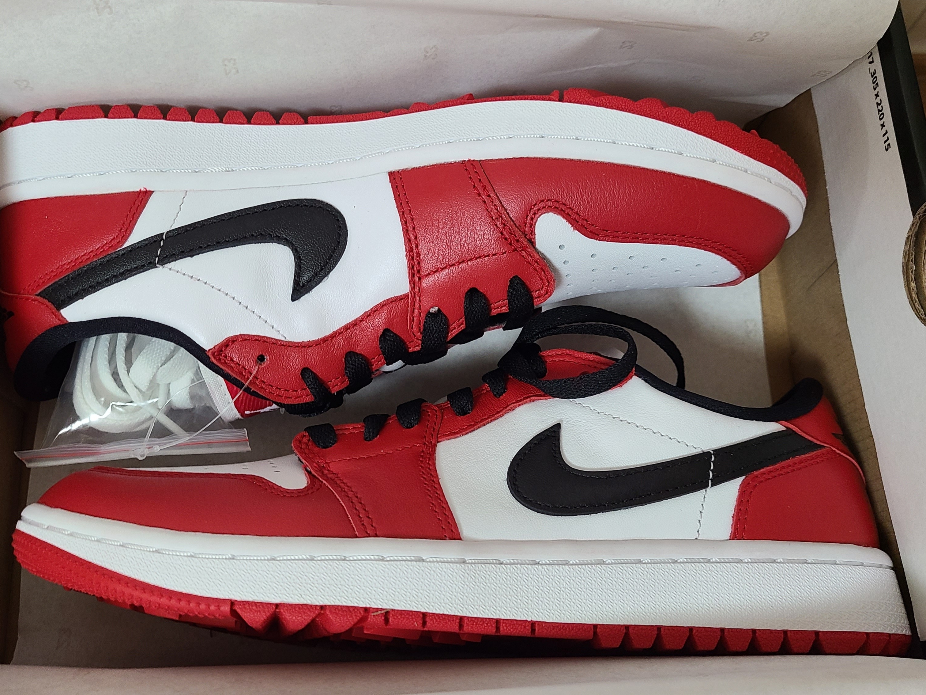 Jordan 1 Low Golf Chicago 착용 스타일