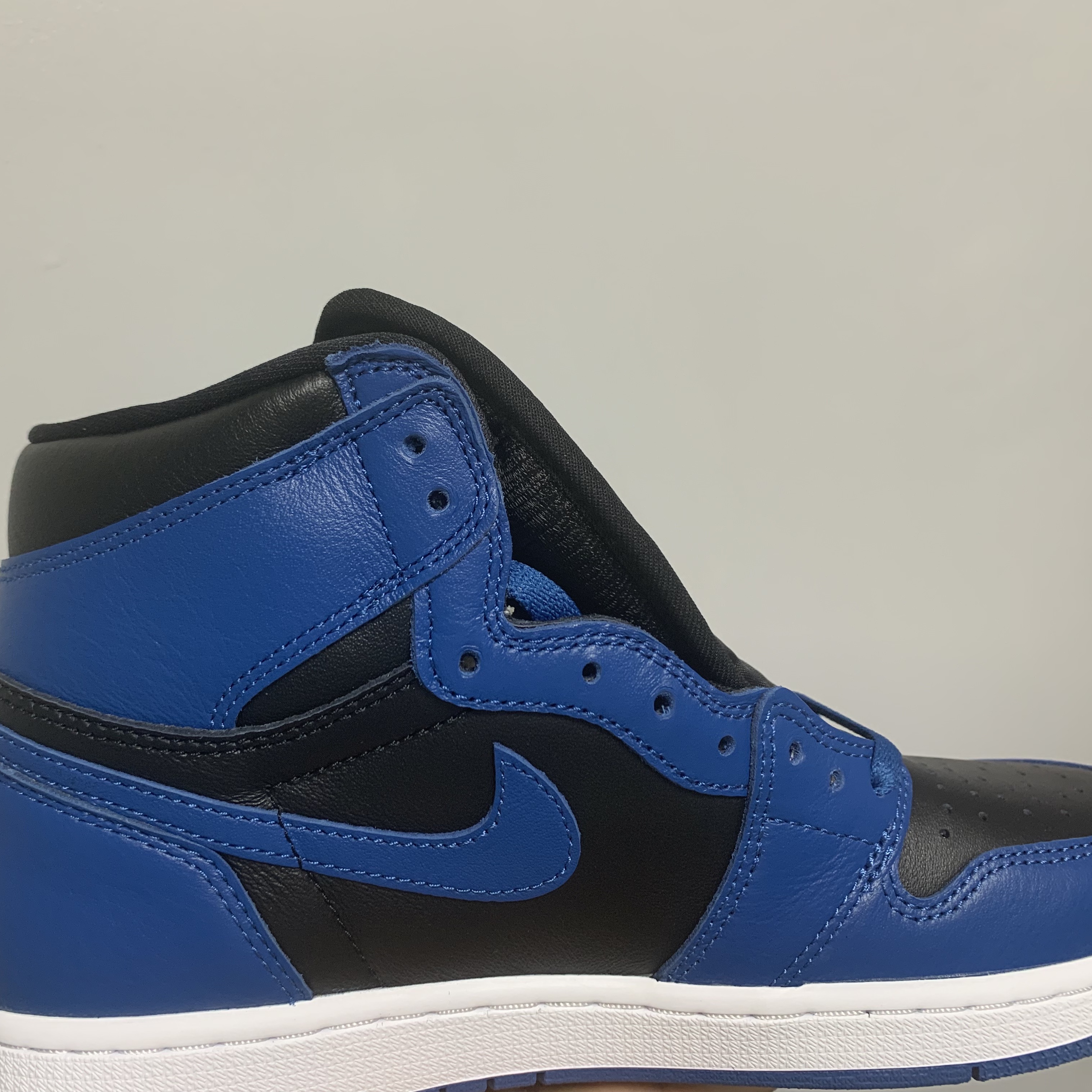 Jordan 1 Retro High OG Dark Marina Blue 착용 스타일 - 2