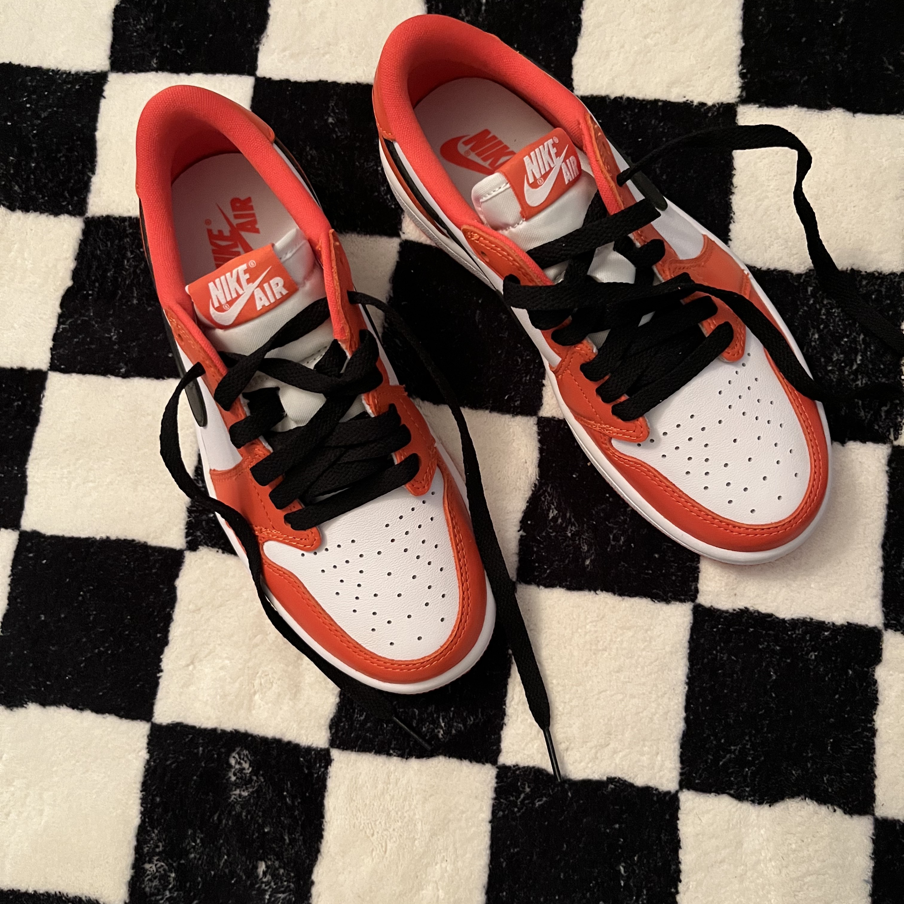 (W) Jordan 1 Low OG Starfish 착용 스타일 - 1
