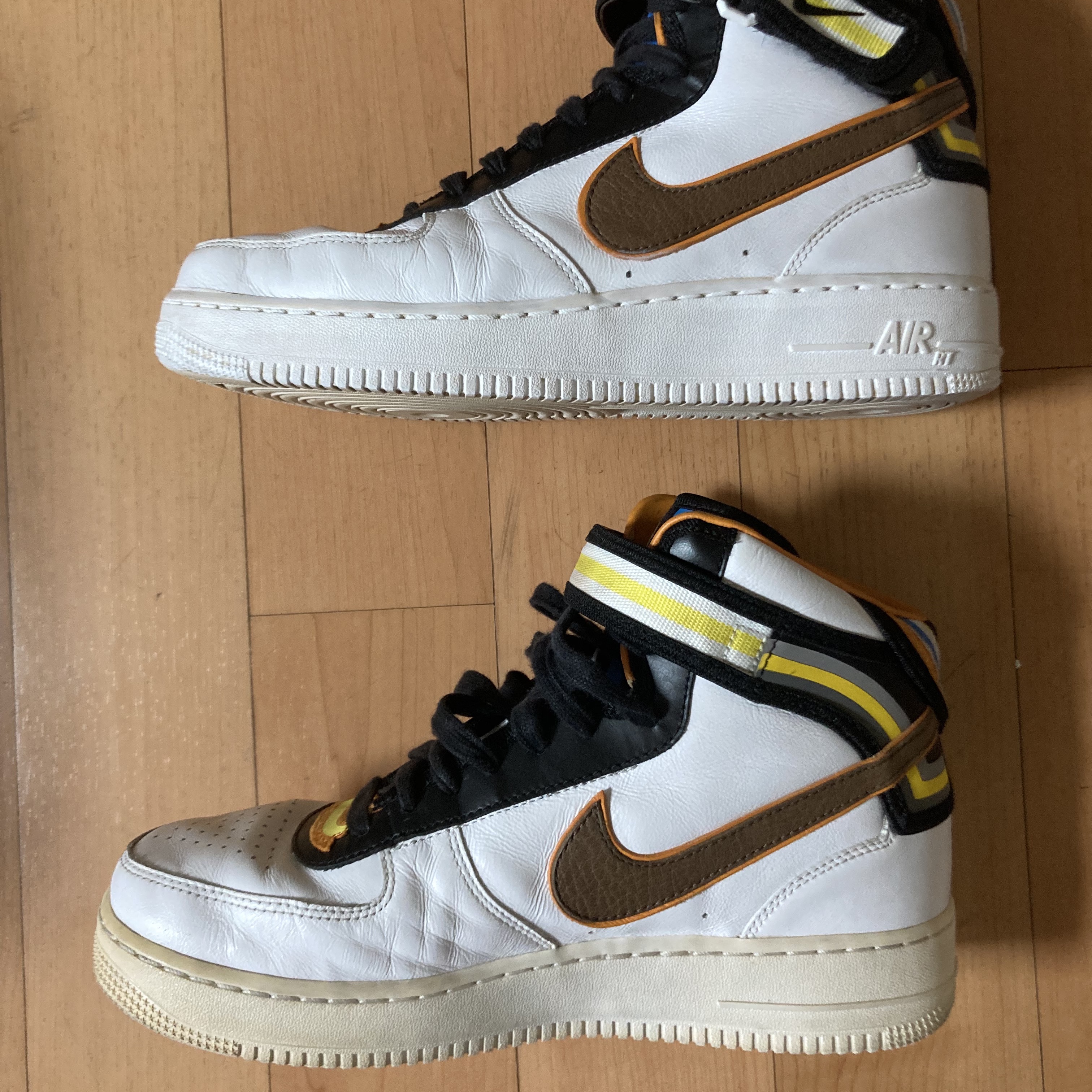 Nike x Ricaardo Tisci Air Force 1 Mid SP White Brown 착용 스타일 - 2