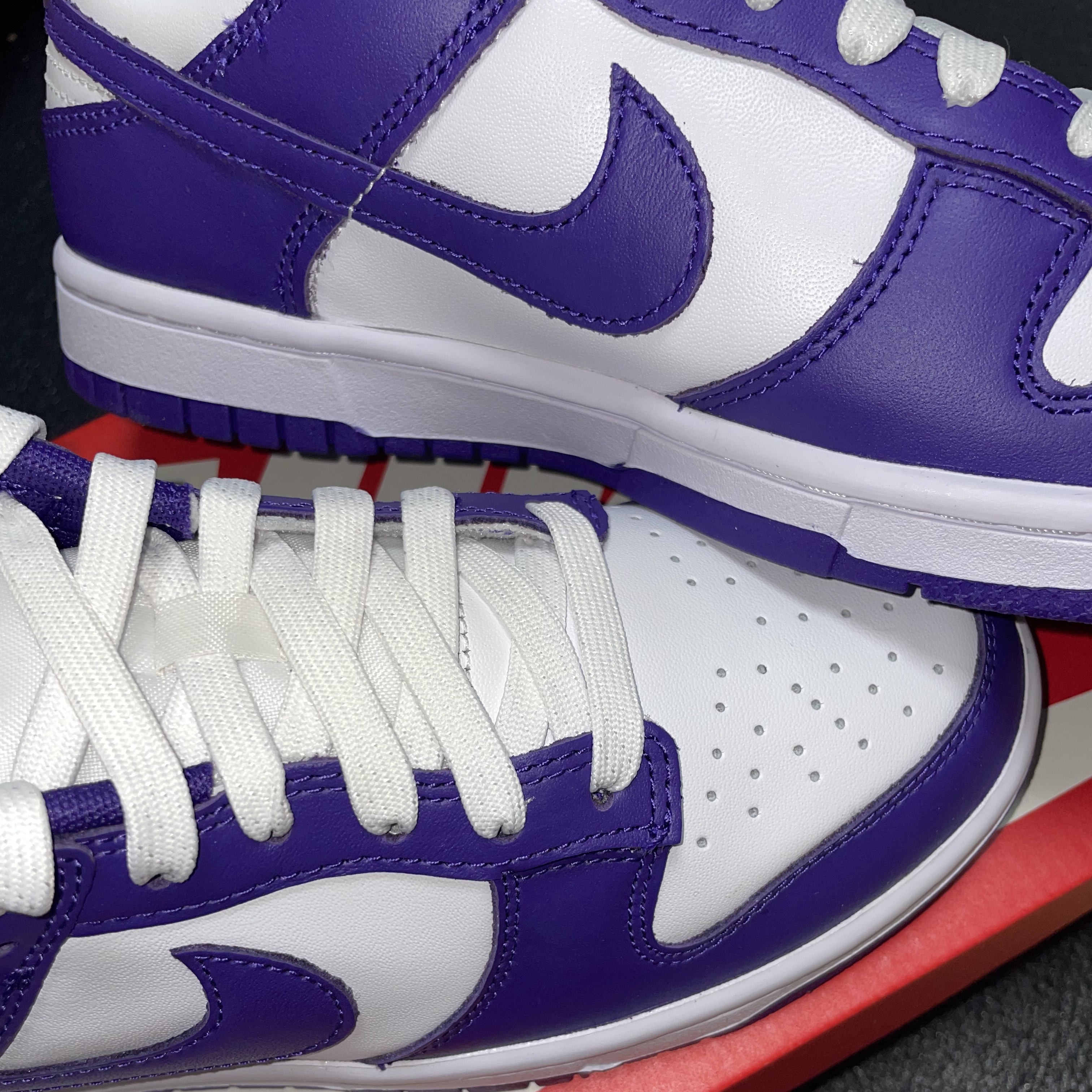 Nike Dunk Low Retro Championship Court Purple 착용 스타일