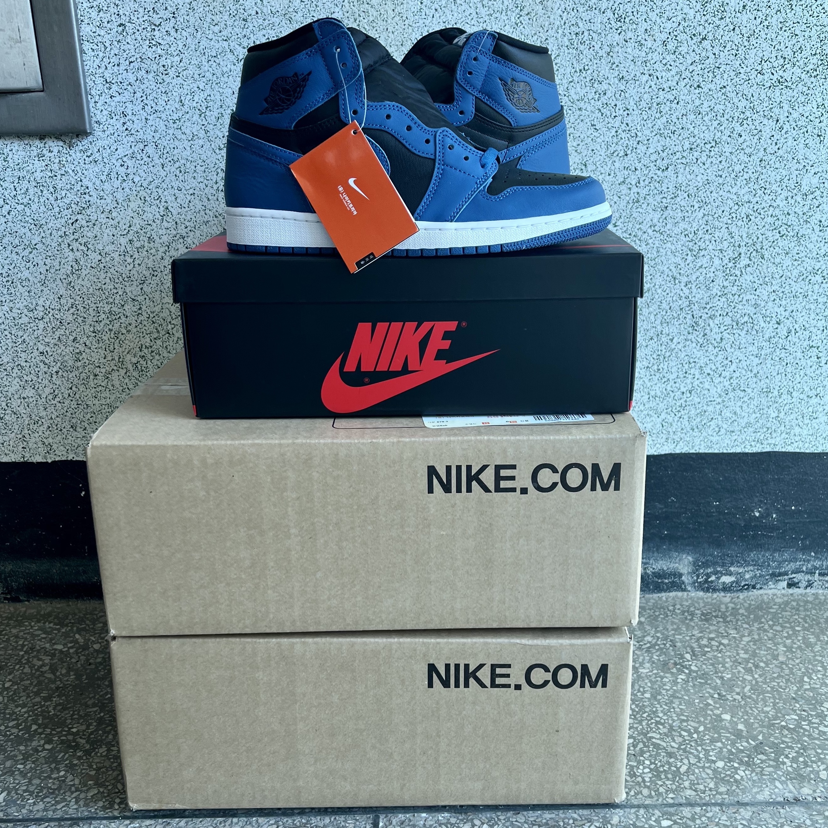 Jordan 1 Retro High OG Dark Marina Blue 착용 스타일