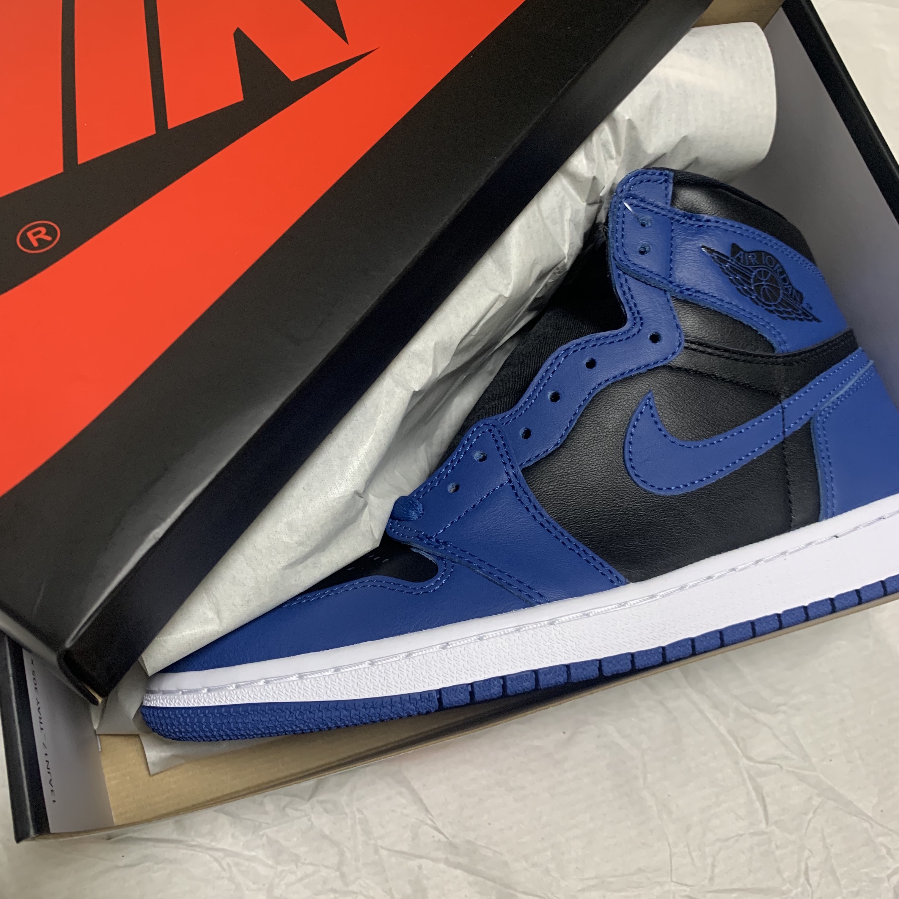 Jordan 1 Retro High OG Dark Marina Blue 착용 스타일 - 1