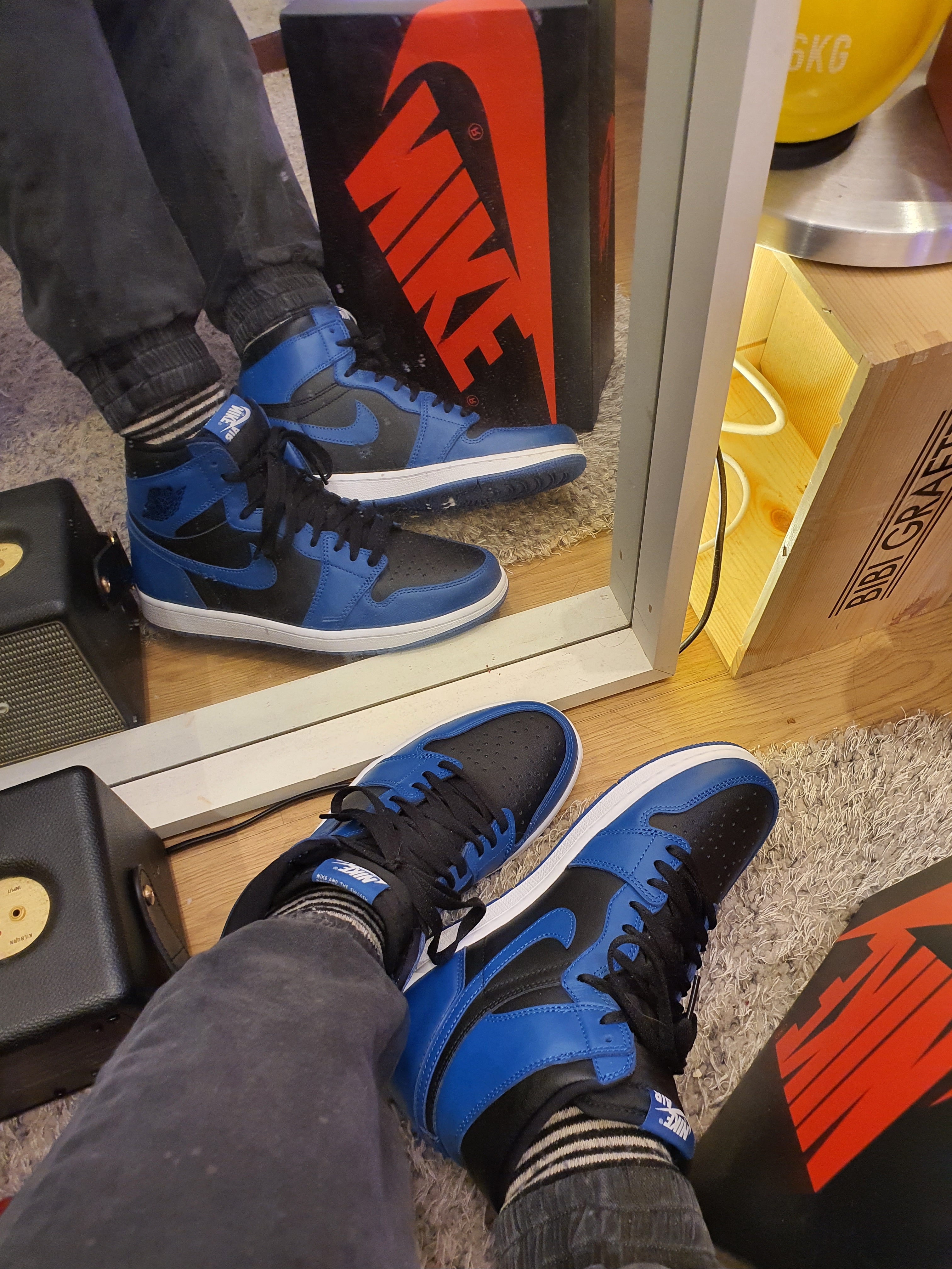 Jordan 1 Retro High OG Dark Marina Blue, (GS) Jordan 1 Retro High OG Dark Marina Blue 착용 스타일 - 1